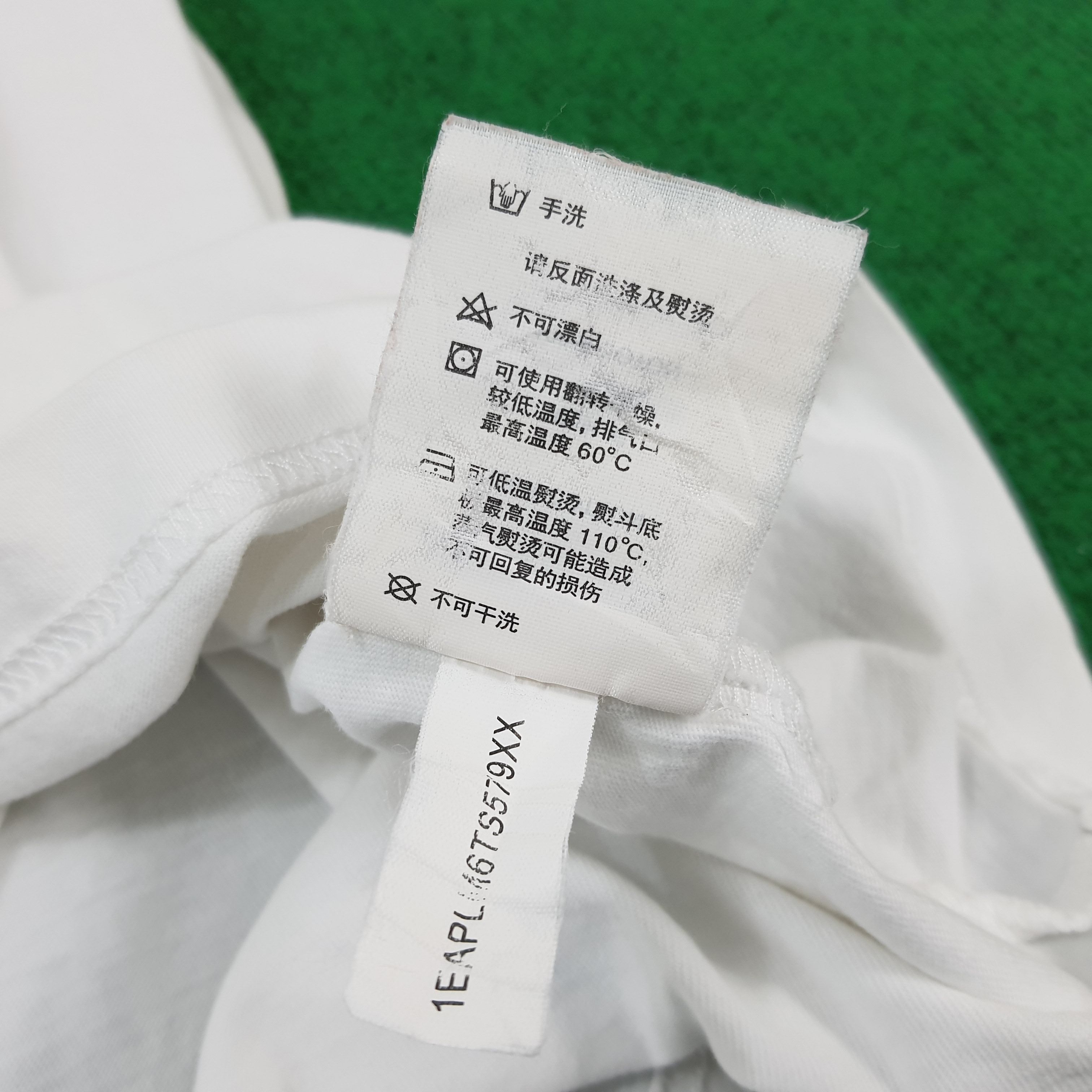 Evisu × Japanese Brand × Vintage Vintage Evisu Embroidered Logo Japan Streetwear Brand Tshirt Size US M / EU 48-50 / 2 - 8 Thumbnail