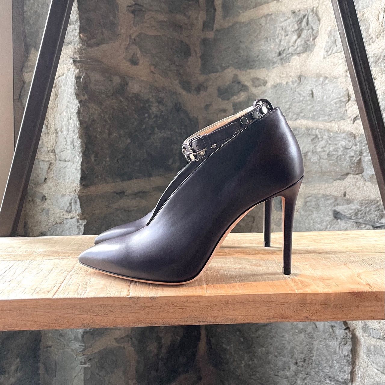Jimmy Choo Jimmy Choo Purple Eggplant Lark Ankle Strap V Booties Size US 7.5 / IT 37.5 - 5 Thumbnail
