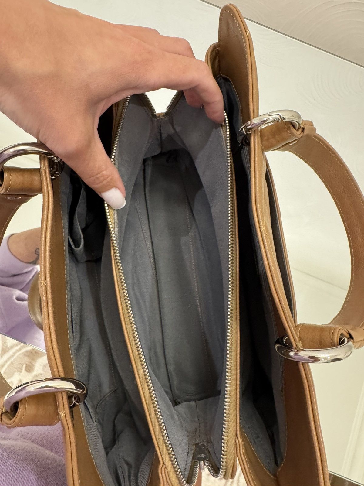 Chanel Leather Tote. Timeless CC Soft Zip Tote Quilted Caviar Size ONE SIZE - 7 Thumbnail