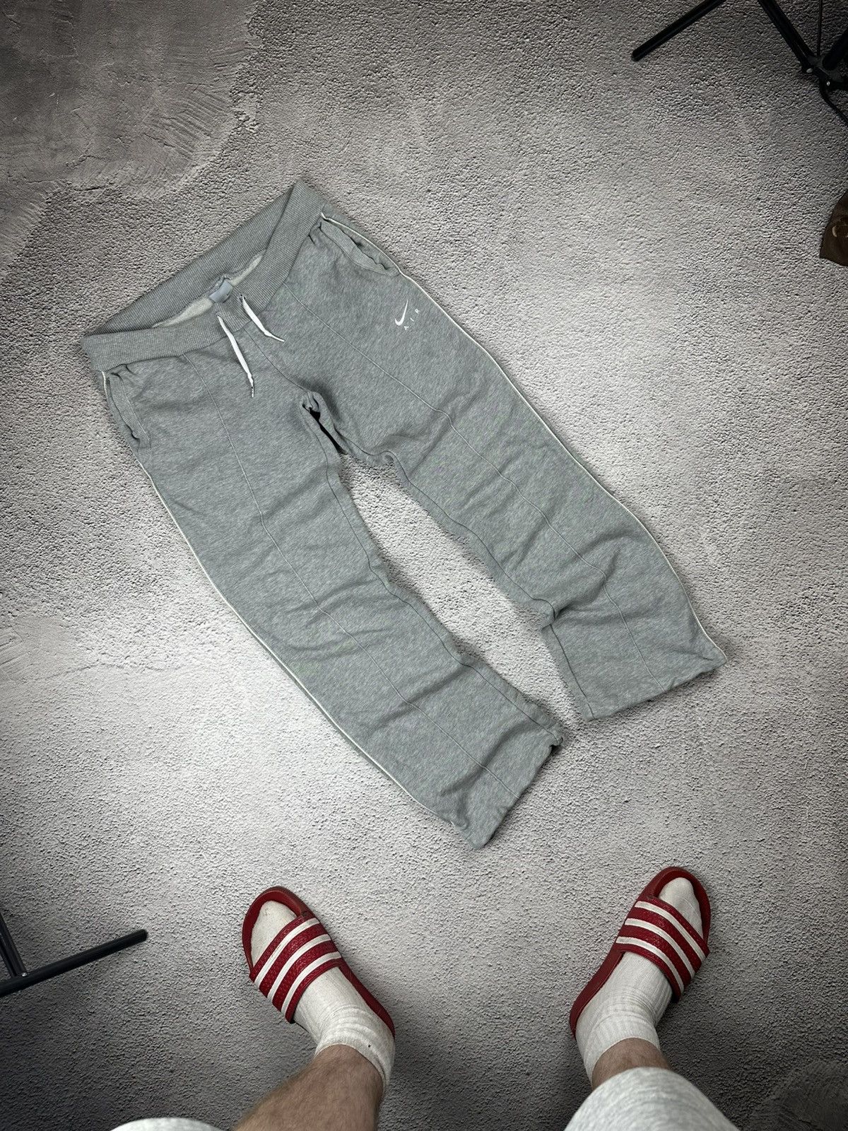 Nike Vintage Nike Track Pants Y2K Baggy Drill Style Sweat Logo Size 27" / US 4 / IT 40 - 3 Thumbnail