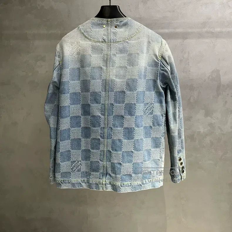 Louis Vuitton Louis Vuitton Blue plaid full-print round neck single-brea Size US S / EU 44-46 / 1 - 5 Thumbnail