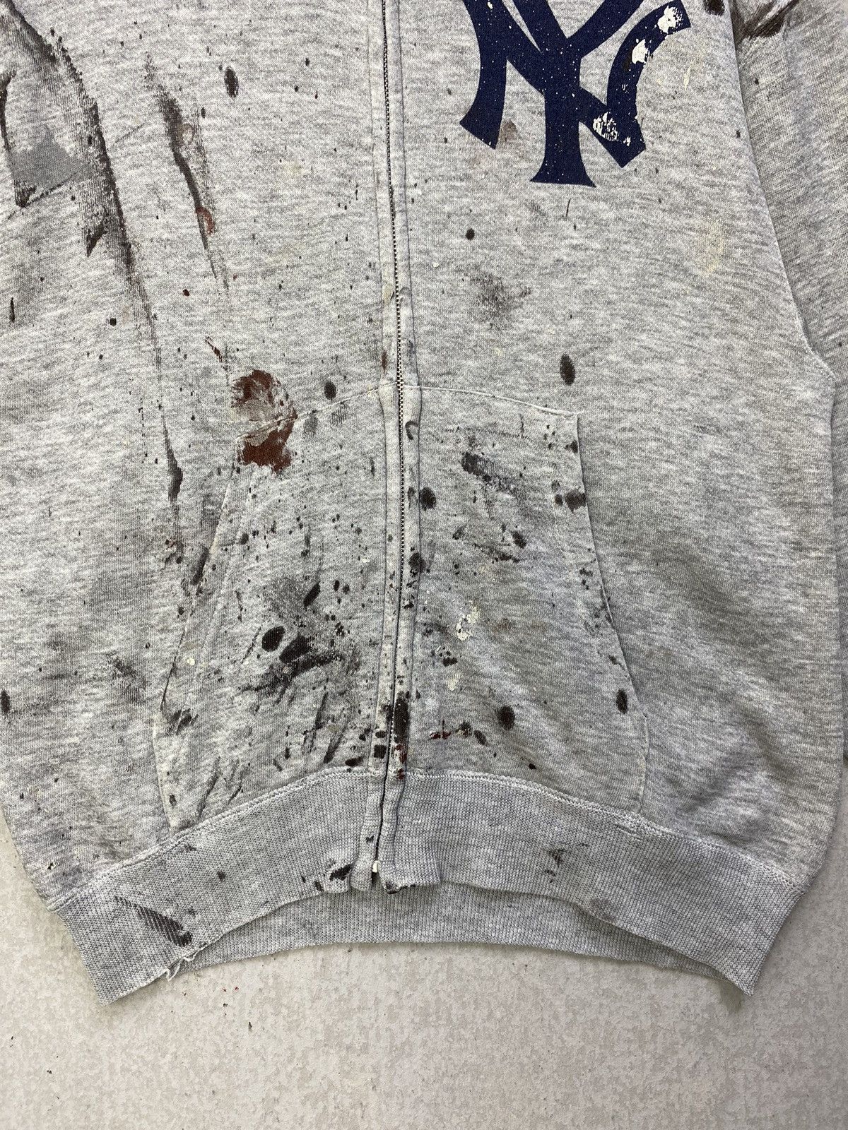 New York Yankees Vintage New York Yankees Distressed Painter Hoodie Fullzip Size US M / EU 48-50 / 2 - 9 Thumbnail