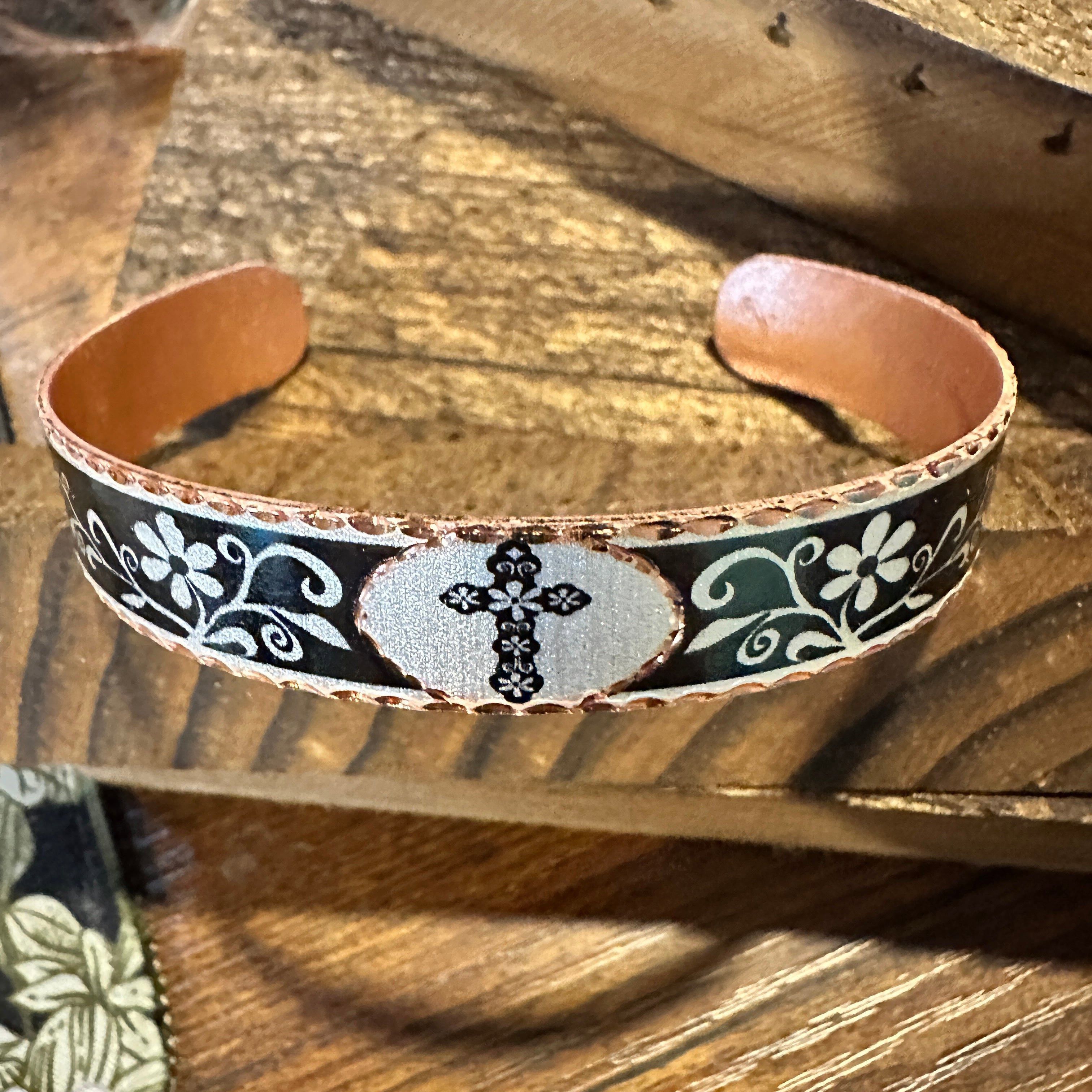 Other Handmade Boho Copper Narrow Cuff Bracelet, Diamond Cut Cross Size ONE SIZE - 3 Thumbnail