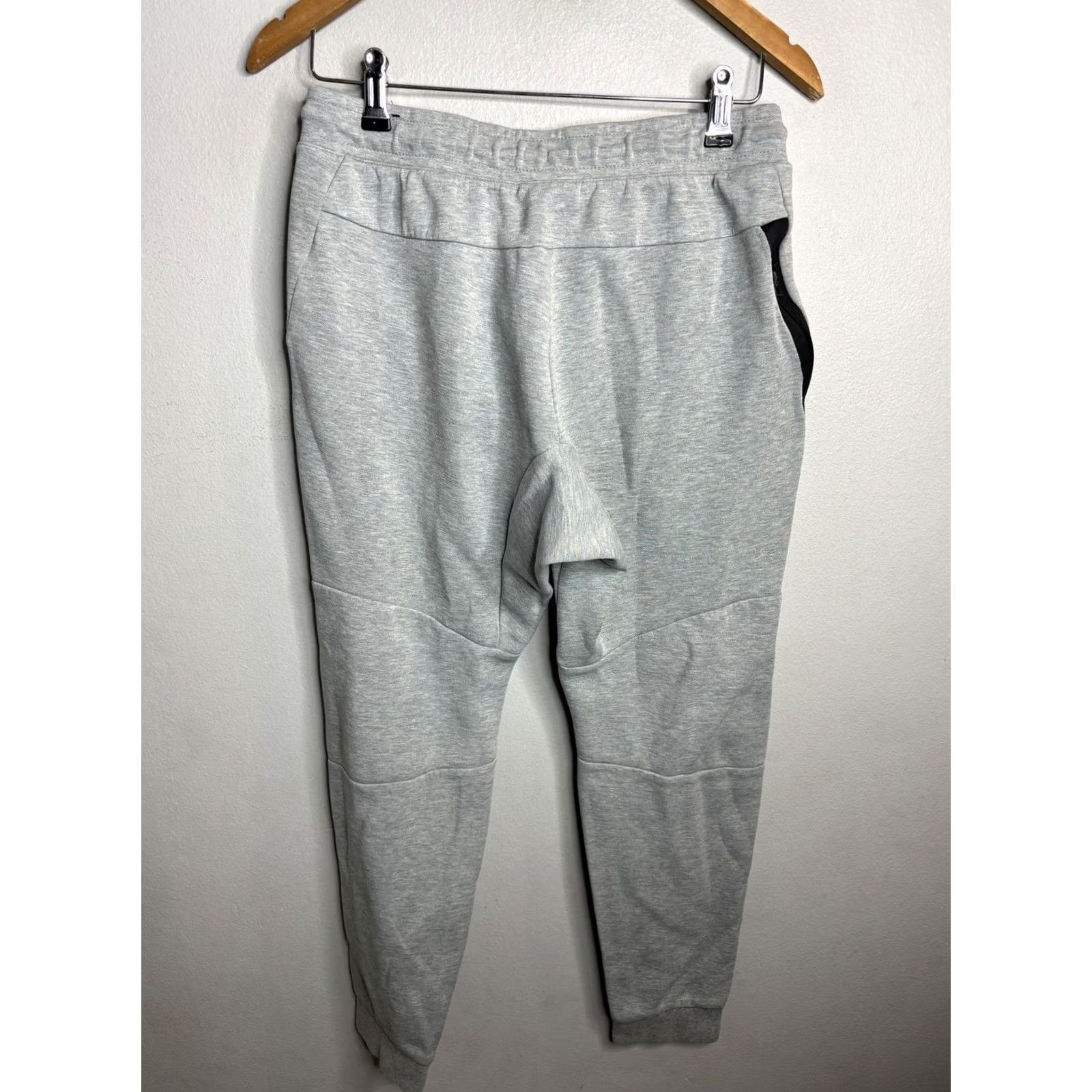 Nike Nike Tech Fleece Pants Mens M Jogger Athletic Tapered Sweatpants Zip Pocket Gray Size US 31 - 6 Thumbnail
