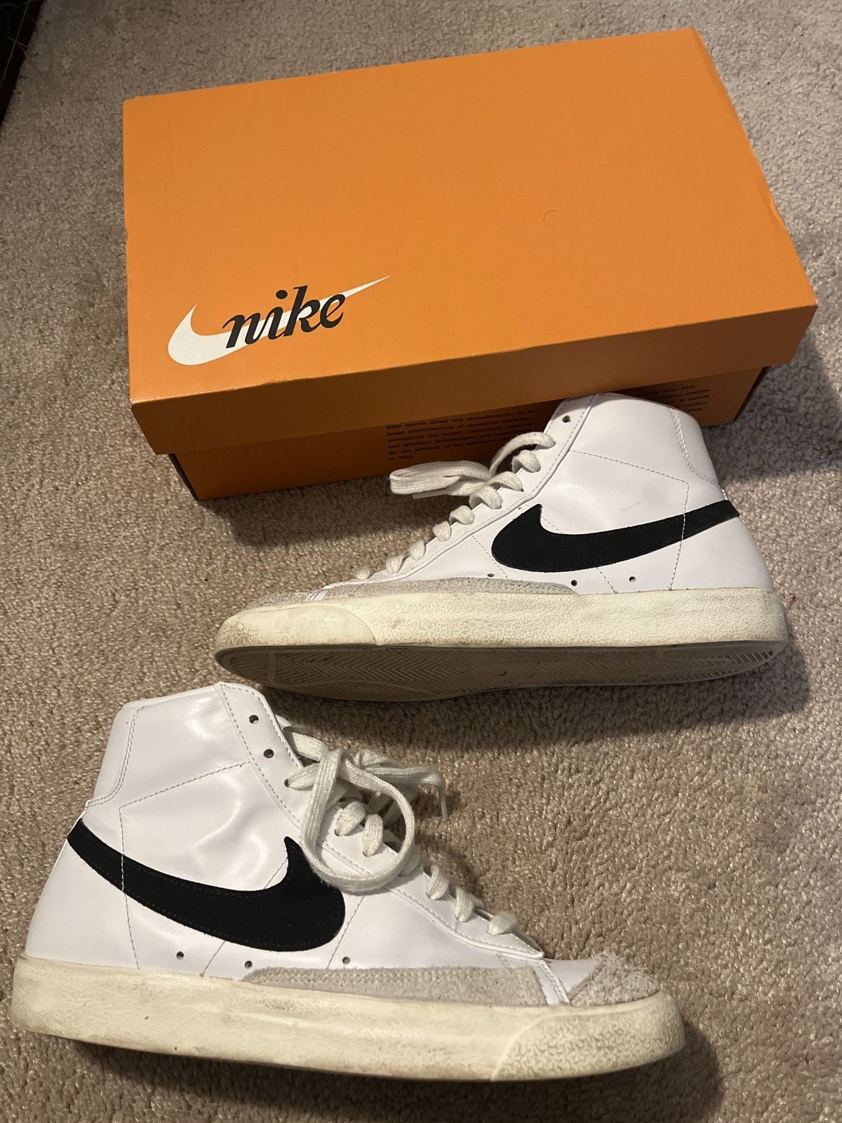 Nike White Blazer Mid ‘77 Size US 8.5 / EU 41-42 - 2 Thumbnail