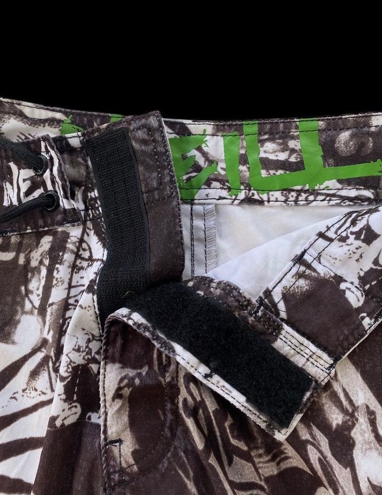 O'Neill Oniells Punk Band Fullprint Soft Short Pant Size US 36 / EU 52 - 7 Thumbnail