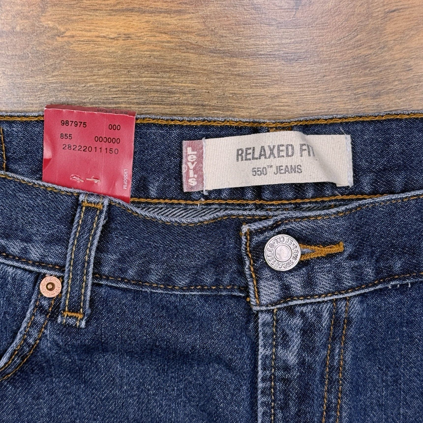 Levi's VINTAGE Levi's 550 Jeans Mens 36x29 Relaxed Tapered Mid Rise Blue Denim 5-Pocket Zipper Zip Belt Loops NWT Size US 36 / EU 52 - 5 Thumbnail