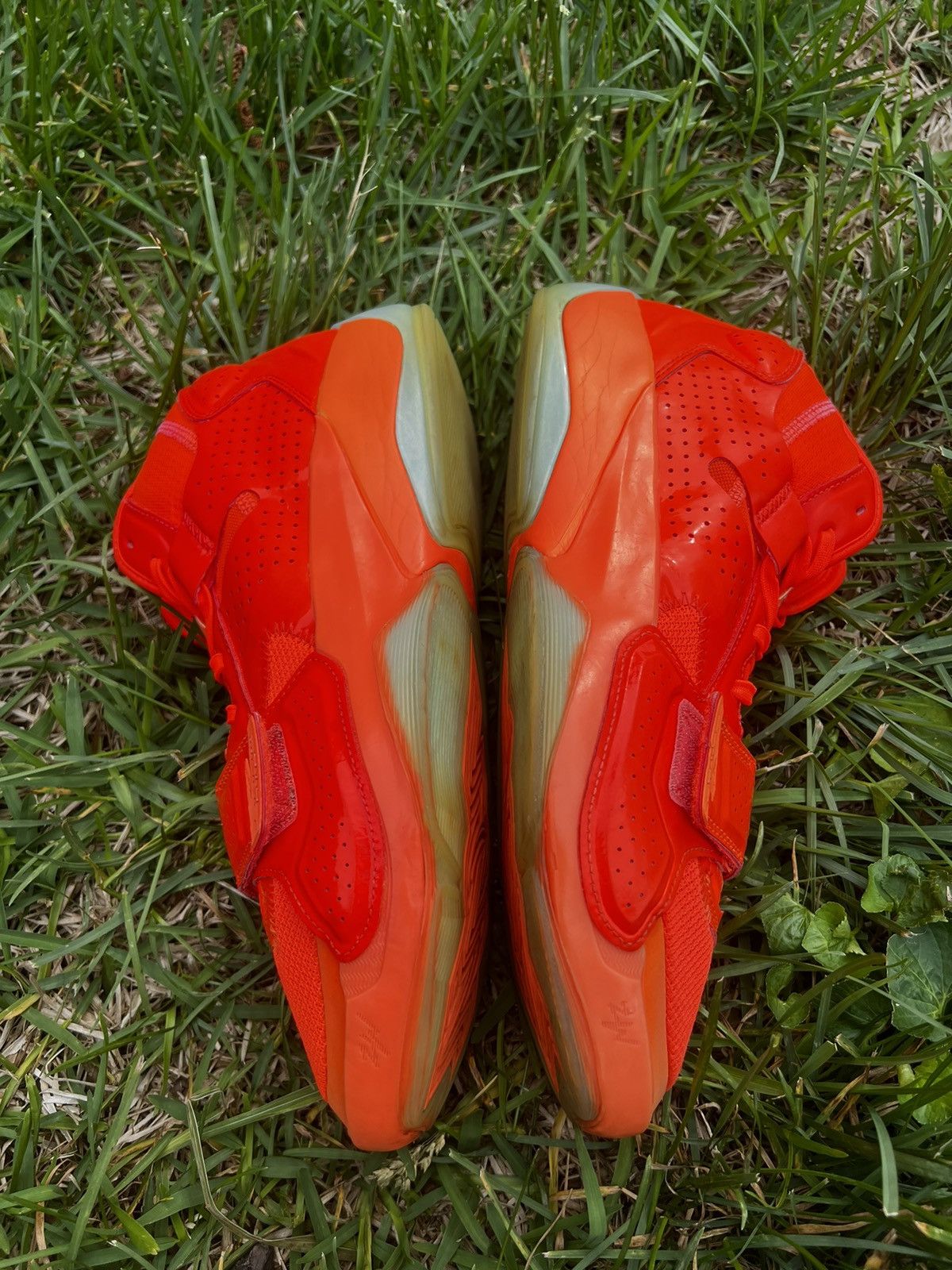 Jordan Brand CLEAN Air Jordan Zion 2 size 10.5 Mens Hyper Crimson Shoes Size US 10.5 / EU 43-44 - 7 Thumbnail