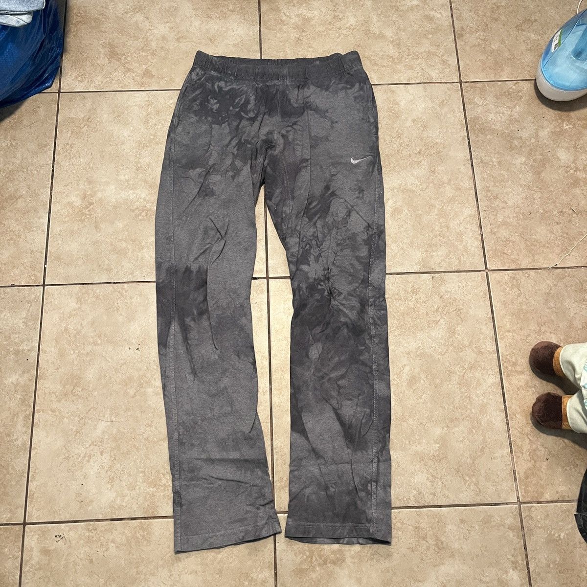 Nike Nike Acid Wash Tie Dye Sweatpants Size US 32 / EU 48 - 1 Thumbnail