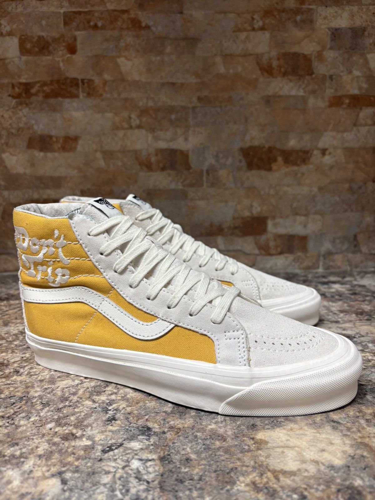 Vans Vans x Free & Easy Don't Trip Mango Mojito Sk8-hi Size 7.5 Size US 7.5 / EU 40-41 - 1 Thumbnail