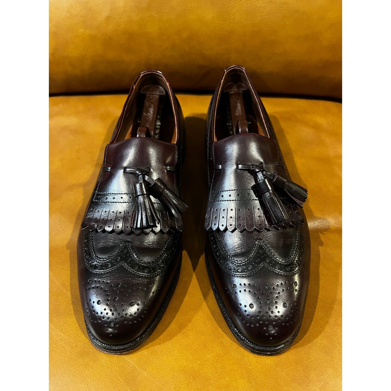 Allen Edmonds Allen Edmonds Arlington Wingtip Brogue Loafers Burgundy 9 Size US 9 / EU 42 - 3 Thumbnail