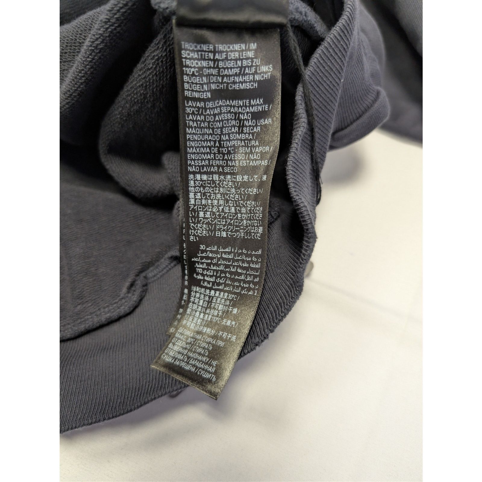 Balenciaga o1rshd1 Round Hoodie 1569 Be Kind Medium Molleton in Black Size US S / EU 44-46 / 1 - 20 Thumbnail