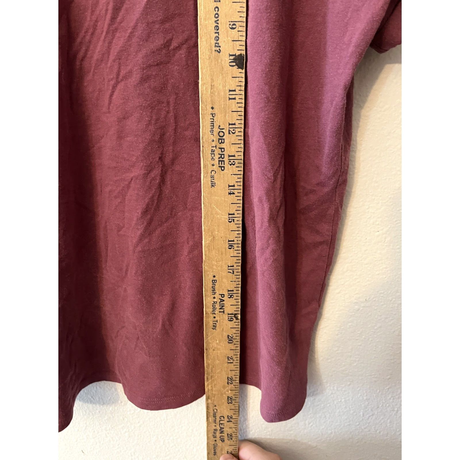 Under Armour VINTAGE Under Armour Shirt Women S Maroon Crew Neck Heatgear Graphic Activewear Short Sleeve Running Size S Womens Size S / US 4 / IT 40 - 4 Thumbnail