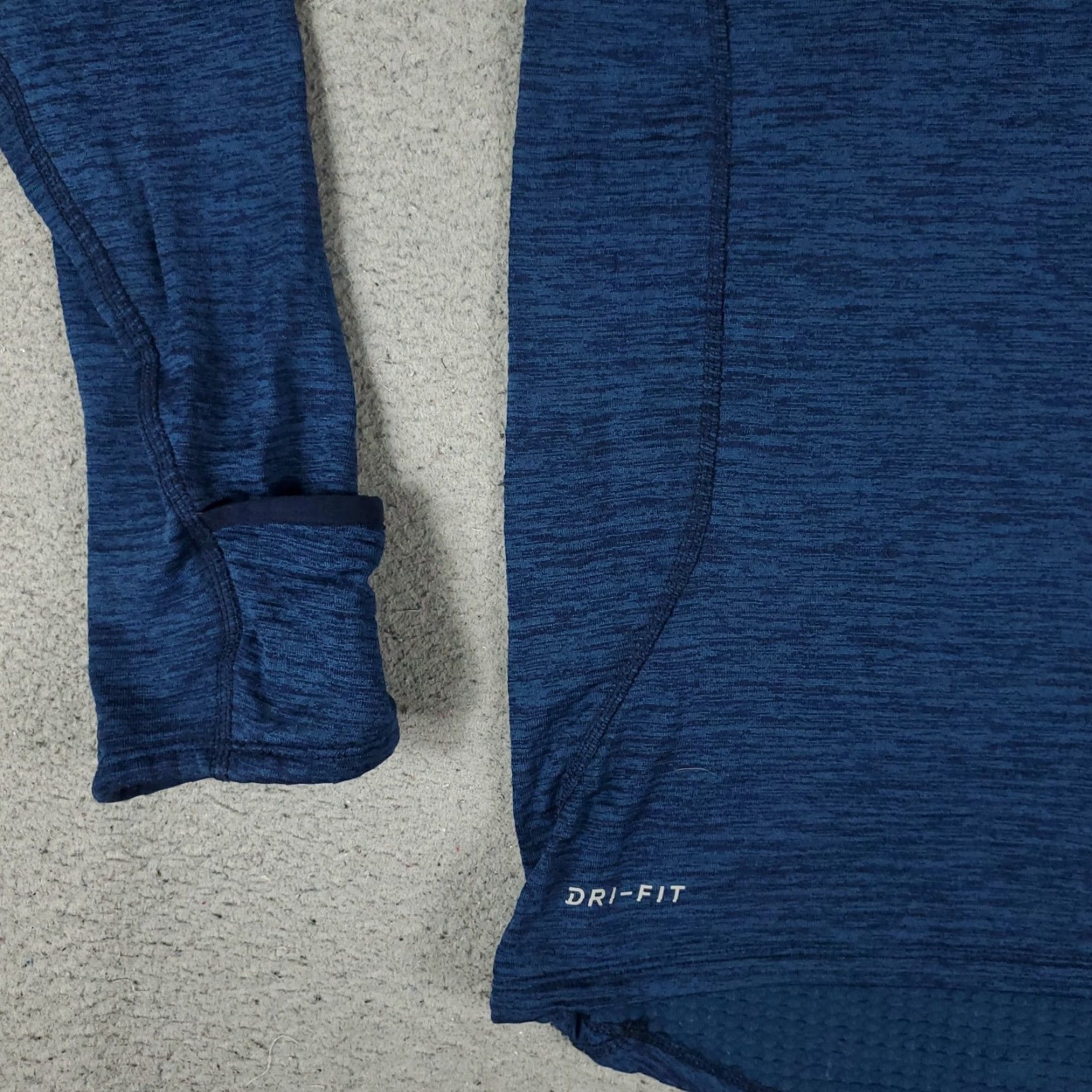 Nike Nike T Shirt Mens Medium Blue Therma 1/4 Zip Active Pullover Long Sleeve Size US M / EU 48-50 / 2 - 3 Thumbnail