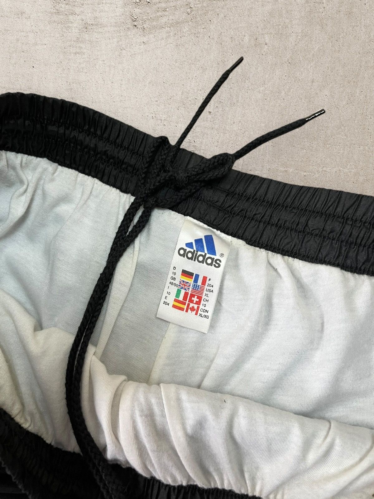 Adidas × Vintage Vintage 90s ADIDAS Black Track Pants 3 Stripes Baggy XL Size US 36 / EU 52 - 8 Thumbnail
