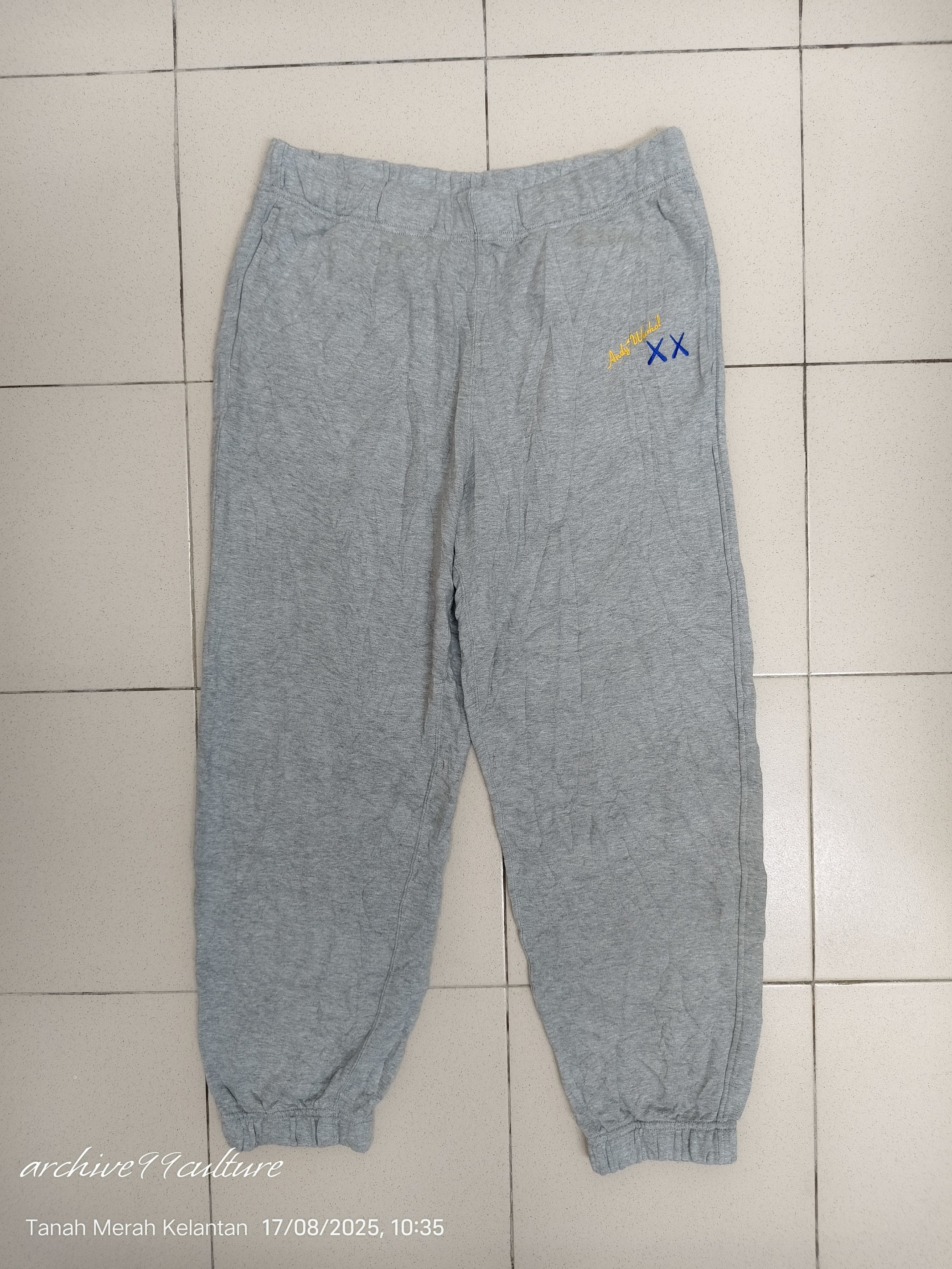 Andy Warhol × Kaws × Uniqlo AW2024 UT x Andy Warhol x Kaws sweatpants L Size US 33 - 1 Thumbnail
