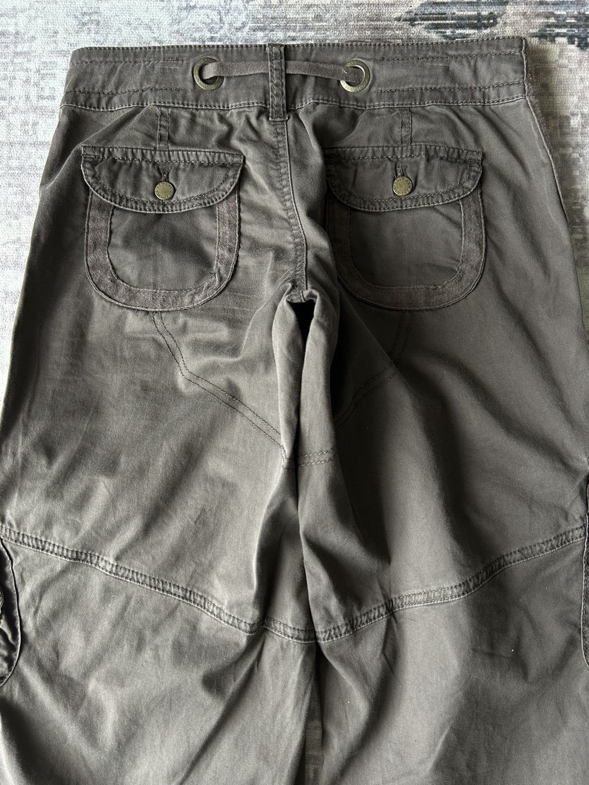 Armani Exchange Armani Exchange Cargo Pants Size 28" / US 6 / IT 42 - 6 Thumbnail