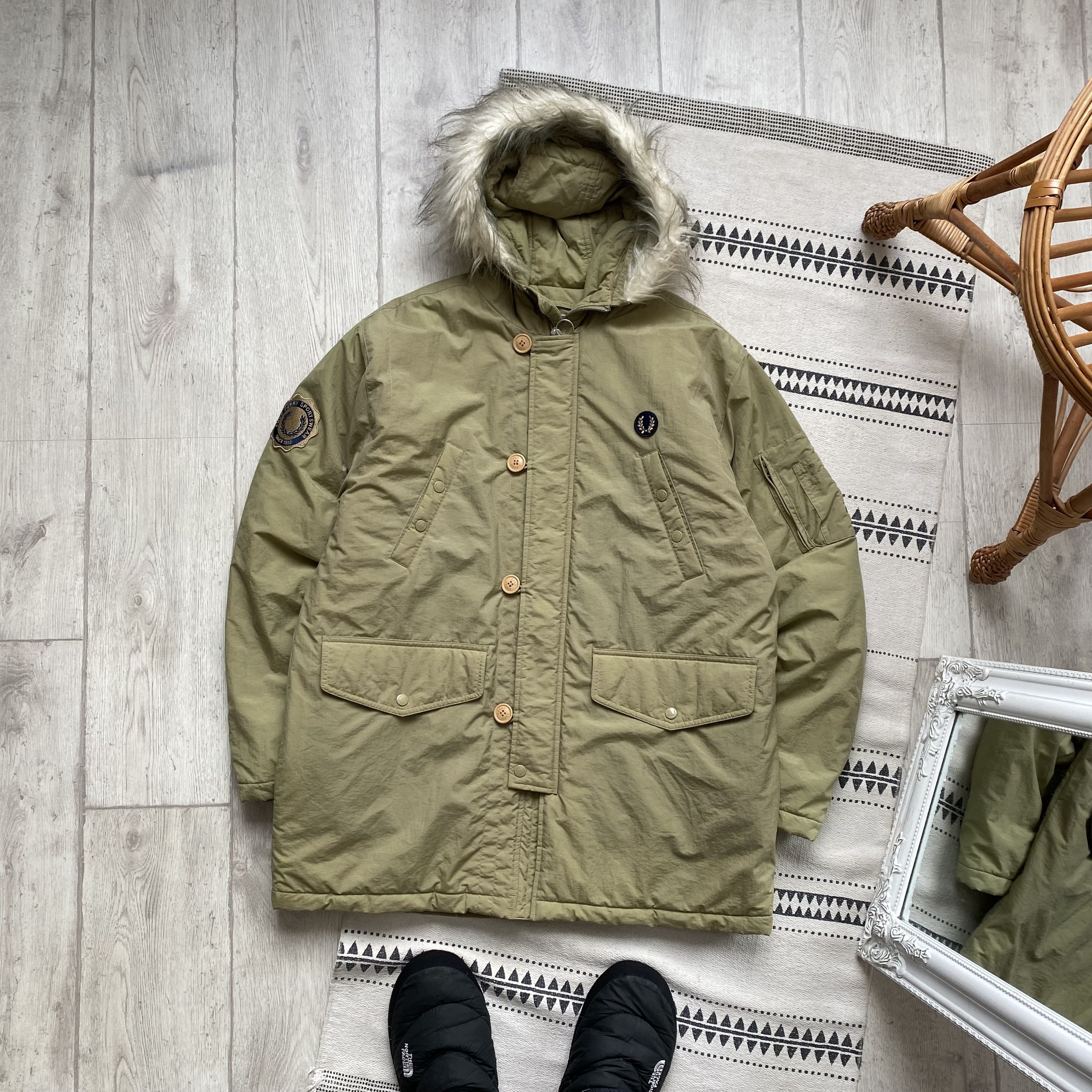 image of 80-90S Fred Perry Vintage Parka Puffer Jacket Sun Faded in Cream, Men's (Size Medium)