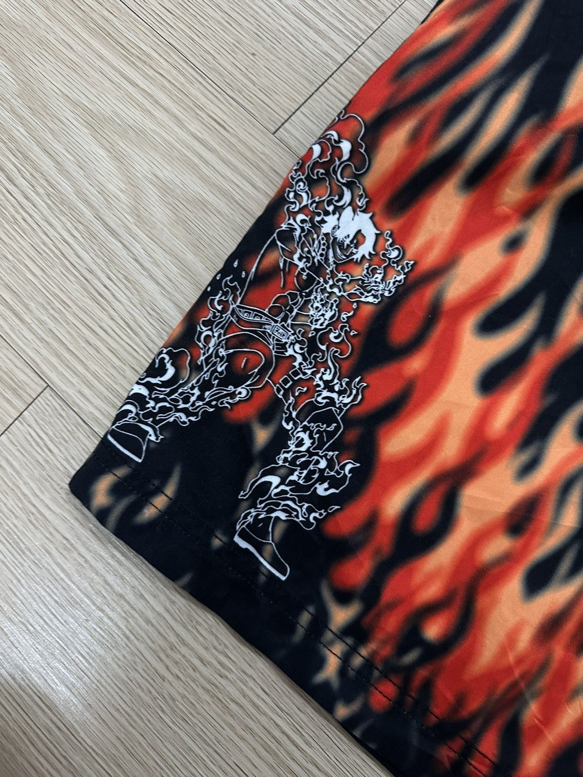 Anime × Vintage Rare And Beautiful One Piece Flame Comic Design Board Shorts Size US 32 / EU 48 - 8 Thumbnail