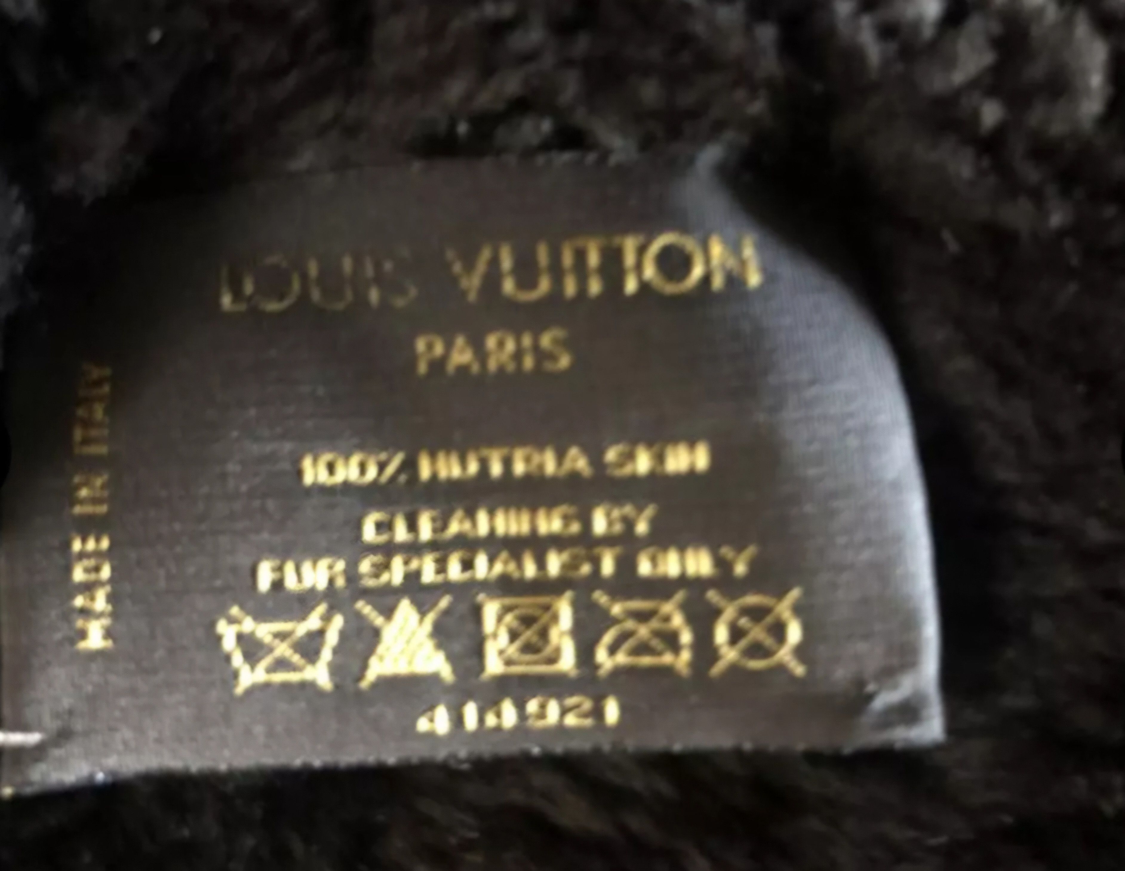Louis Vuitton Rare LOUIS VUITTON black fur scarf Size ONE SIZE - 2 Thumbnail