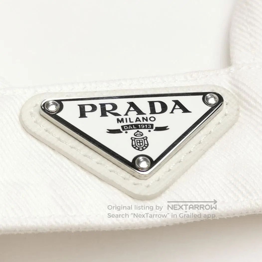 Prada Prada Cotton Triangle Logo Top in White . Size S / US 4 / IT 40 - 2 Thumbnail