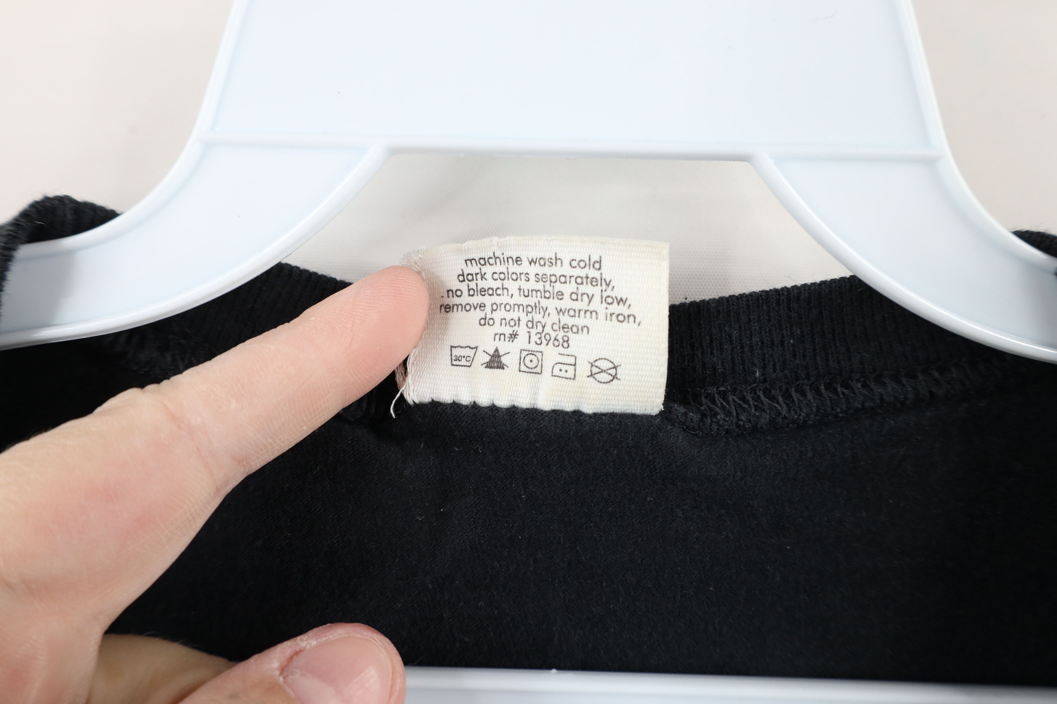 Calvin Klein × Vintage Vintage 90s Calvin Klein Blank Cotton T-Shirt Black Size US L / EU 52-54 / 3 - 5 Thumbnail