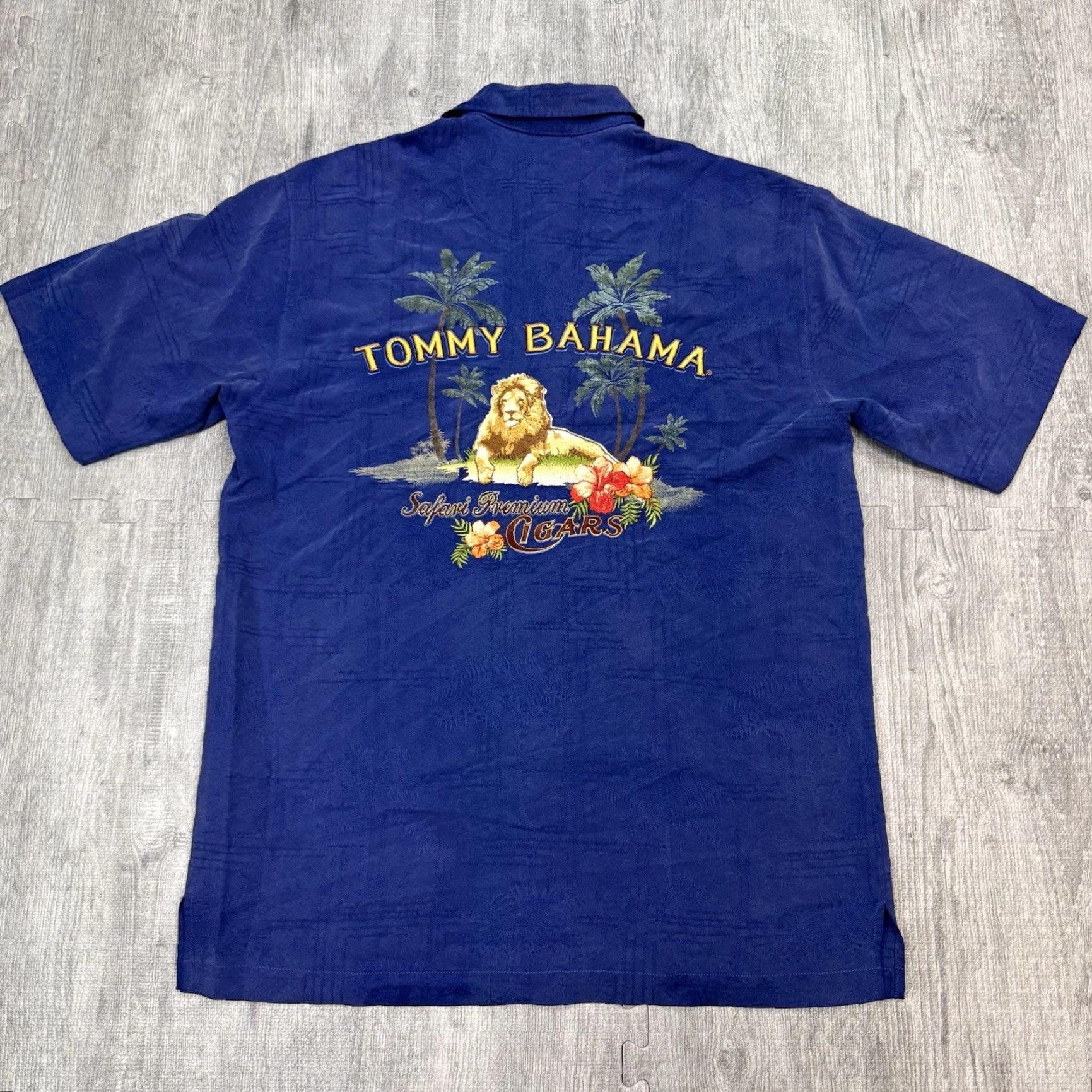 Tommy Bahama VINTAGE Tommy Bahama Men's Hawaiian Shirt 100% Silk Short Sleeve Button-Up Embroidered Cigar & Safari Theme Small Blue Size US S / EU 44-46 / 1 - 6 Thumbnail