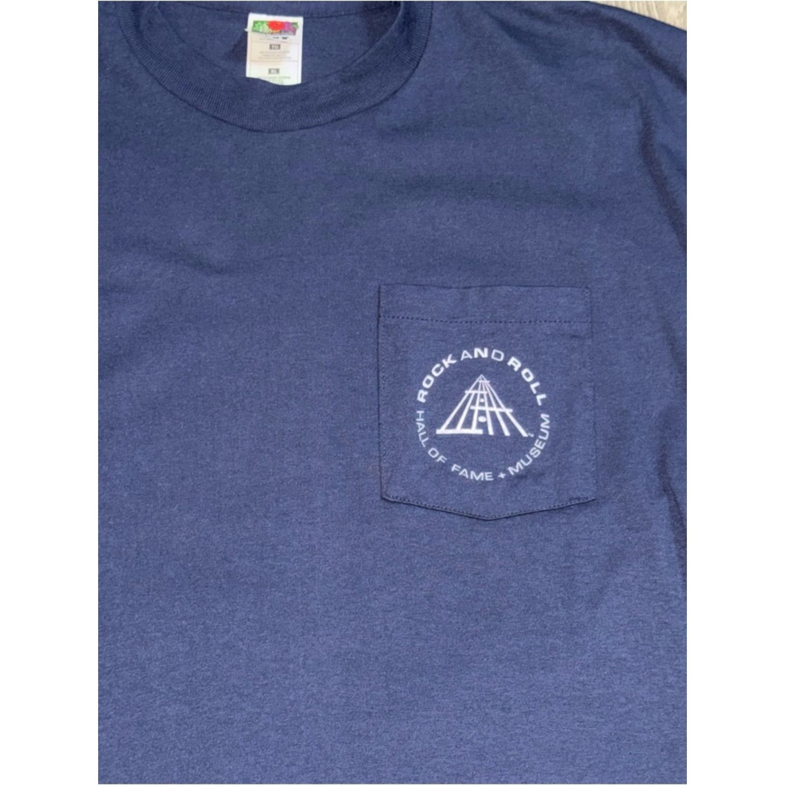 Fruit Of The Loom Rock & Roll Hall of Fame + Museum Navy Blue T-Shirt Size XL Size US XL / EU 56 / 4 - 2 Thumbnail