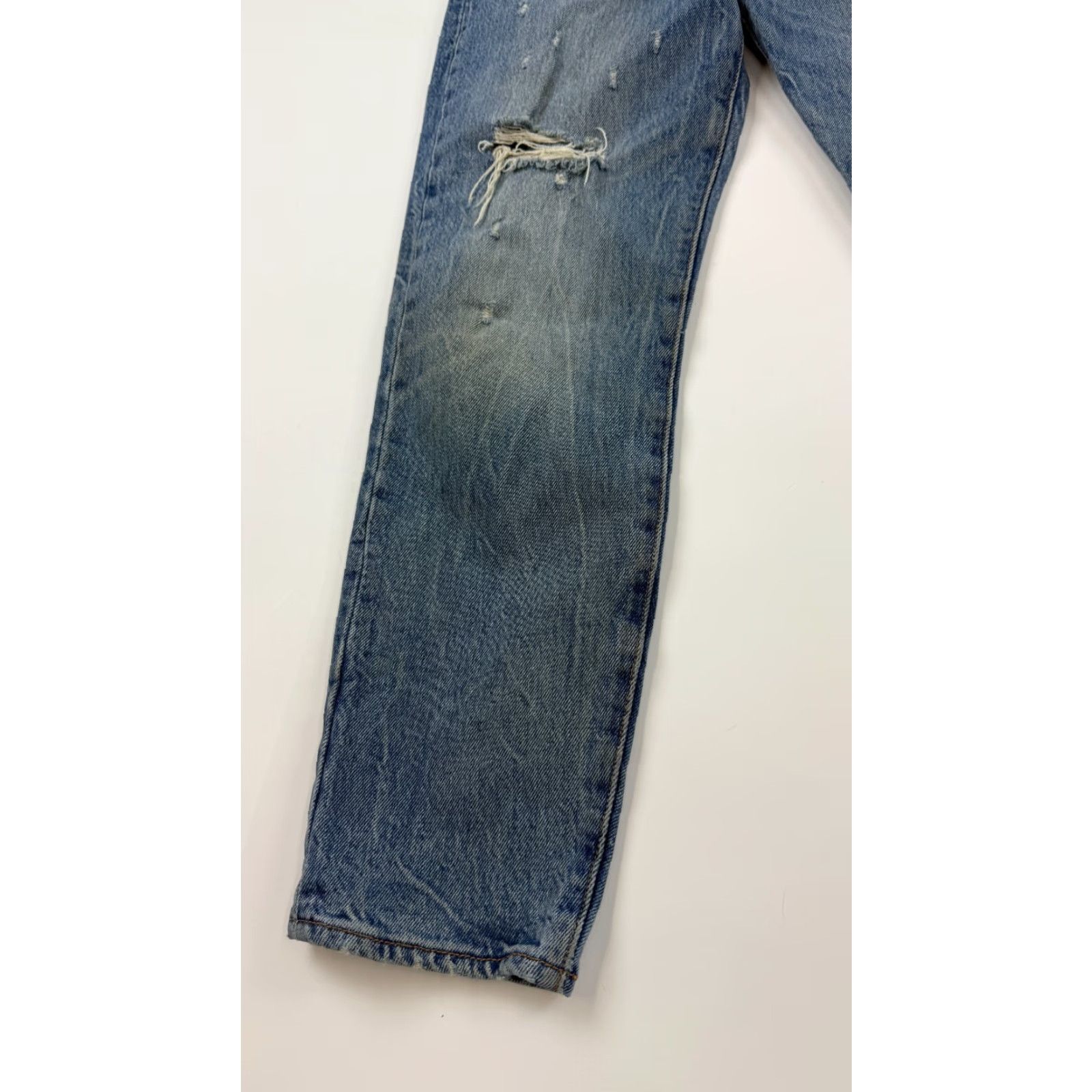 Levi's Levi’s Jeans Women 28 Blue Denim Straight Leg Button Fly Distressed 5-Pocket Regular Fit Cotton Jeans Size 28" / US 6 / IT 42 - 3 Thumbnail