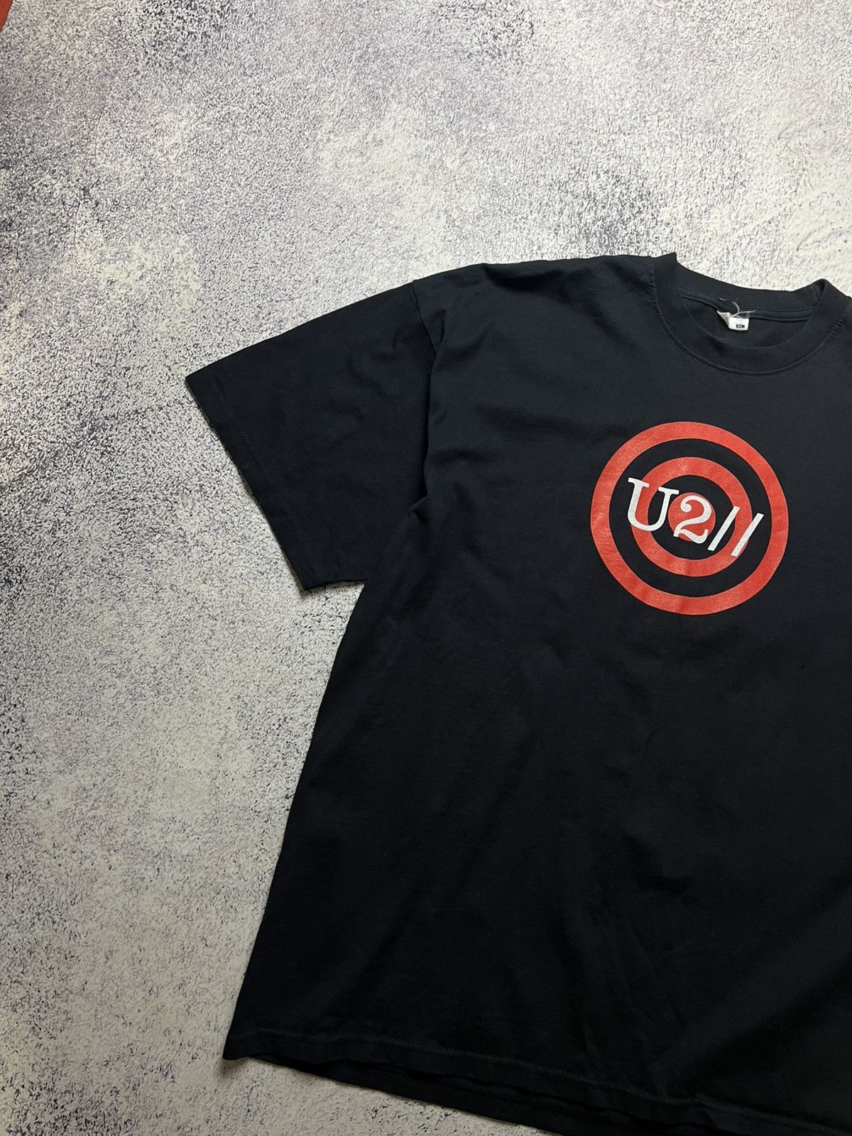 Band Tees Vintage 2005 U2 How To Dismantle An Atomic Bomb Faded Tee Size US XL / EU 56 / 4 - 3 Thumbnail