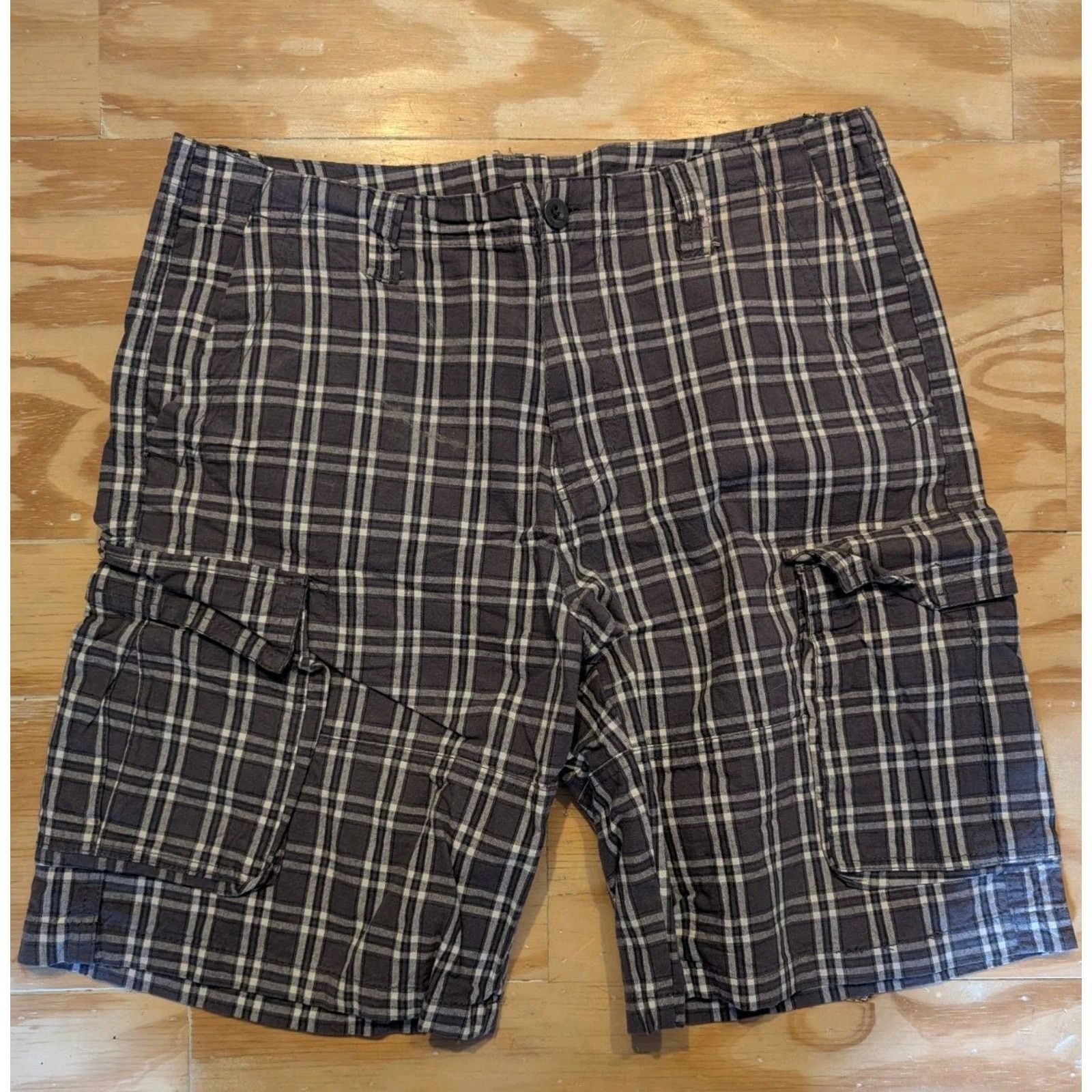 Bugle Boy Bugle Boy Men's Cargo Shorts Grey/White Plaid Size 32 Size US 32 / EU 48 - 1 Thumbnail