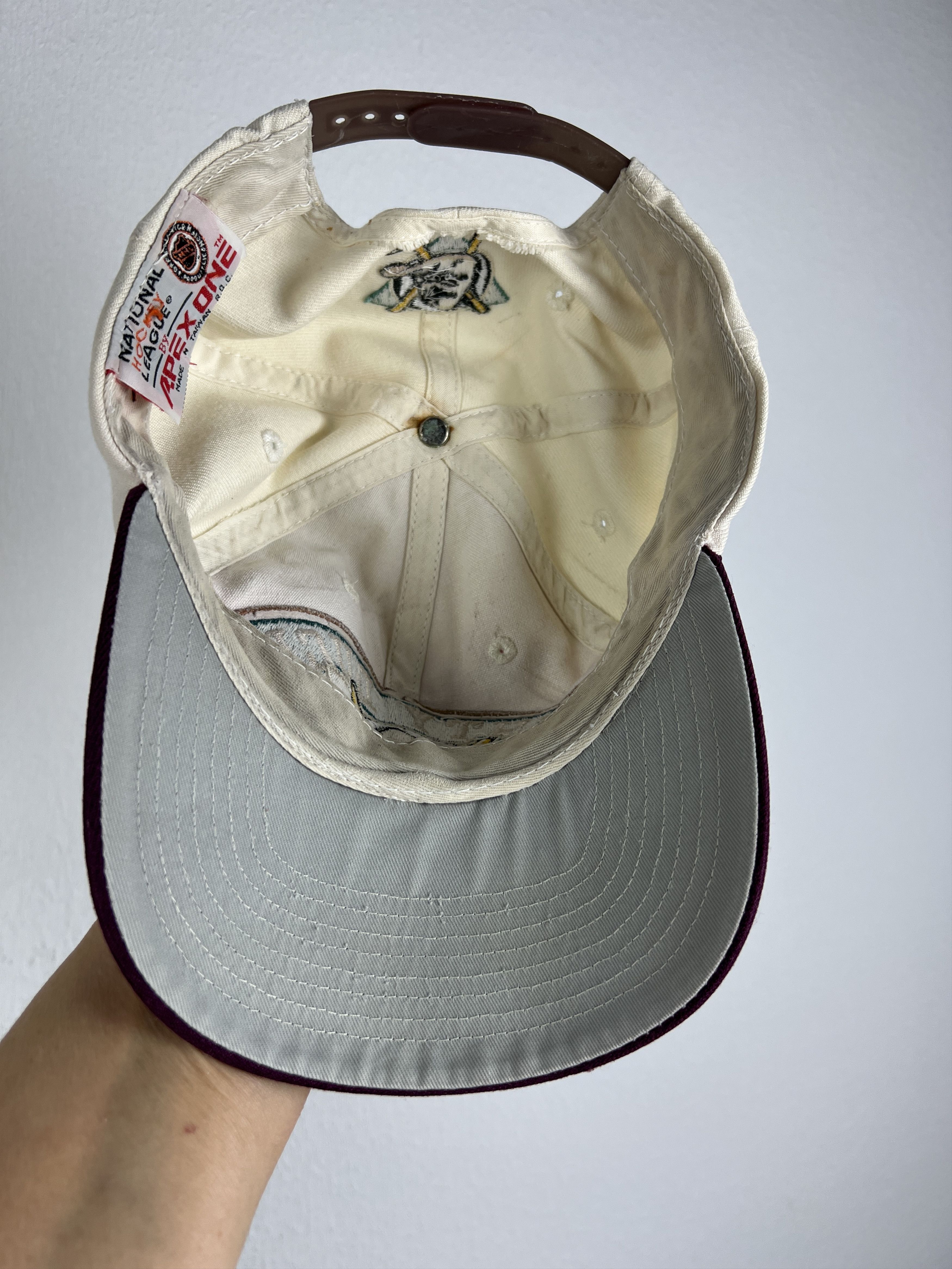 Apex One Vintage 90's Anaheim Mighty Ducks NHL Snapback Adult Cap Hat Size ONE SIZE - 7 Thumbnail