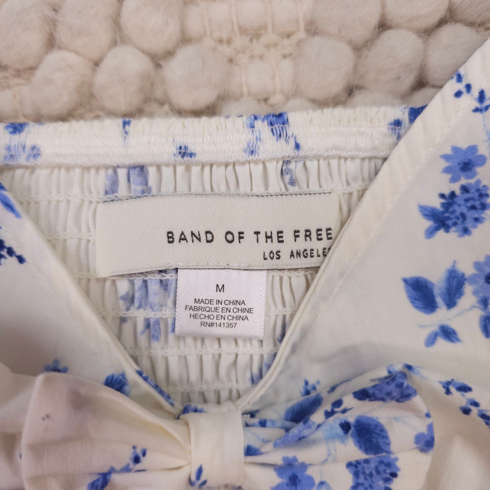 Other Band of The Free Bow Front Blouse White Blue Sz Medium Size M / US 6-8 / IT 42-44 - 5 Thumbnail