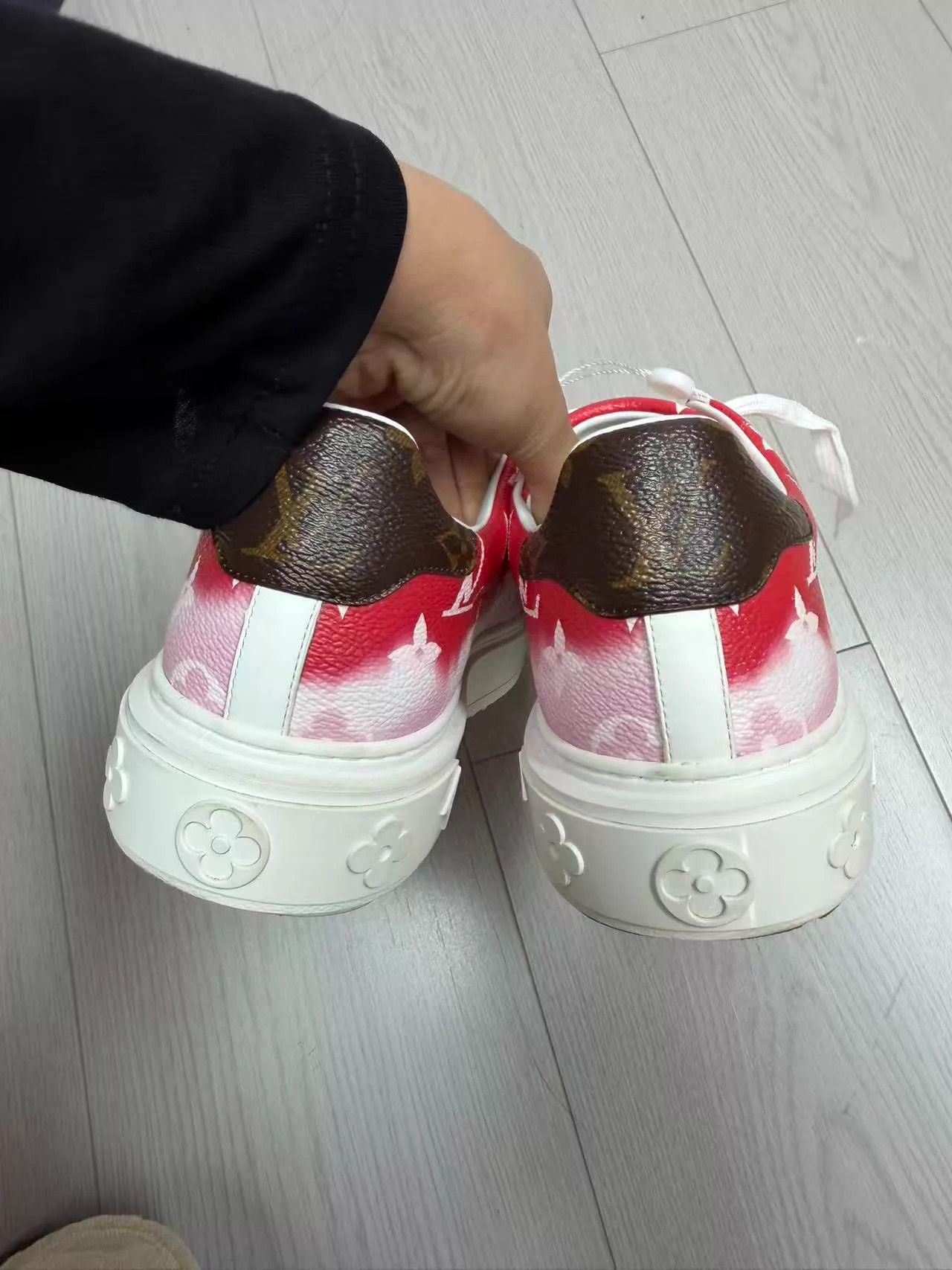Louis Vuitton Louis Vuitton Casual Shoes 38.5 Size US 8 / IT 38 - 4 Thumbnail