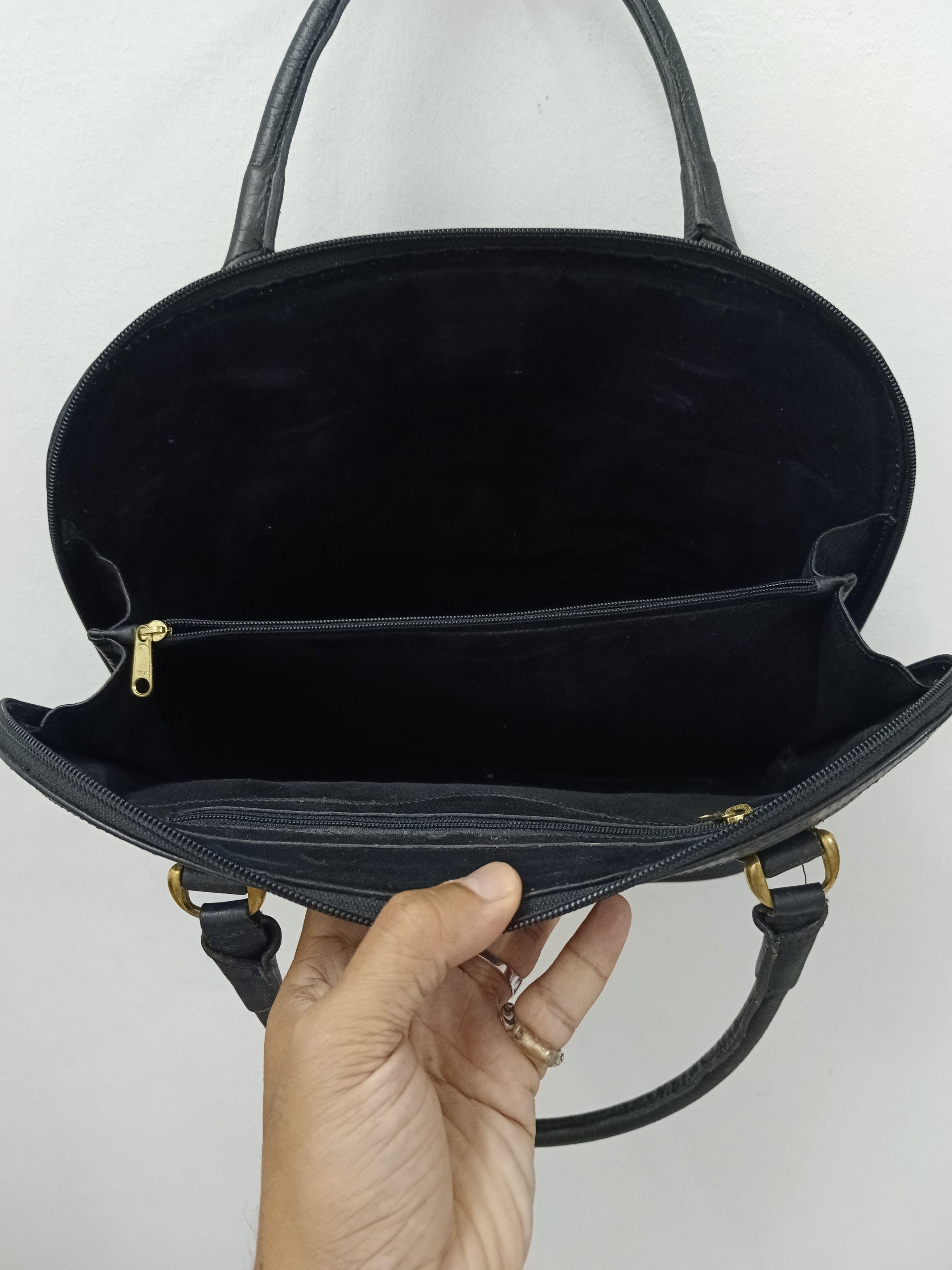 Leather Stingray Leather Dome Handbag - Vintage Black Galuchat Size ONE SIZE - 6 Thumbnail