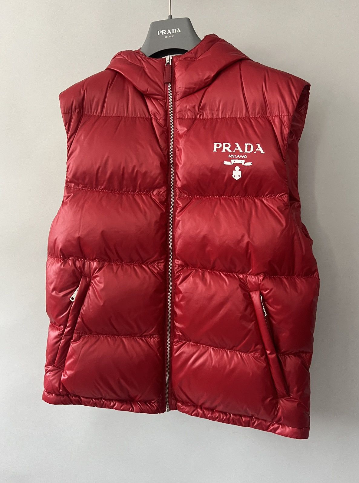 Prada Prada Logo Padded Vest in Red Size US XS / EU 42 / 0 - 3 Thumbnail