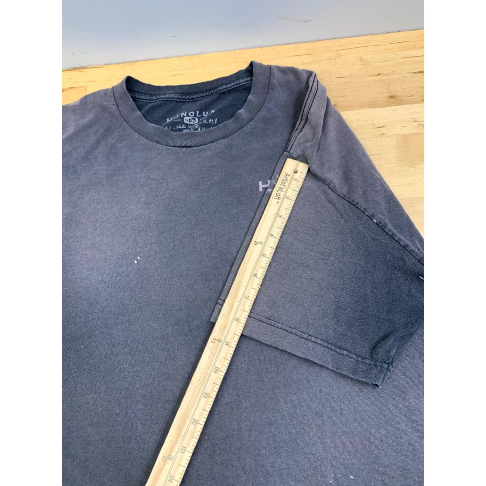 Vintage HONOLUA Hawaii Shirt Men XL Black Faded Distress Surf Logo T-Shirt Size US XL / EU 56 / 4 - 7 Thumbnail