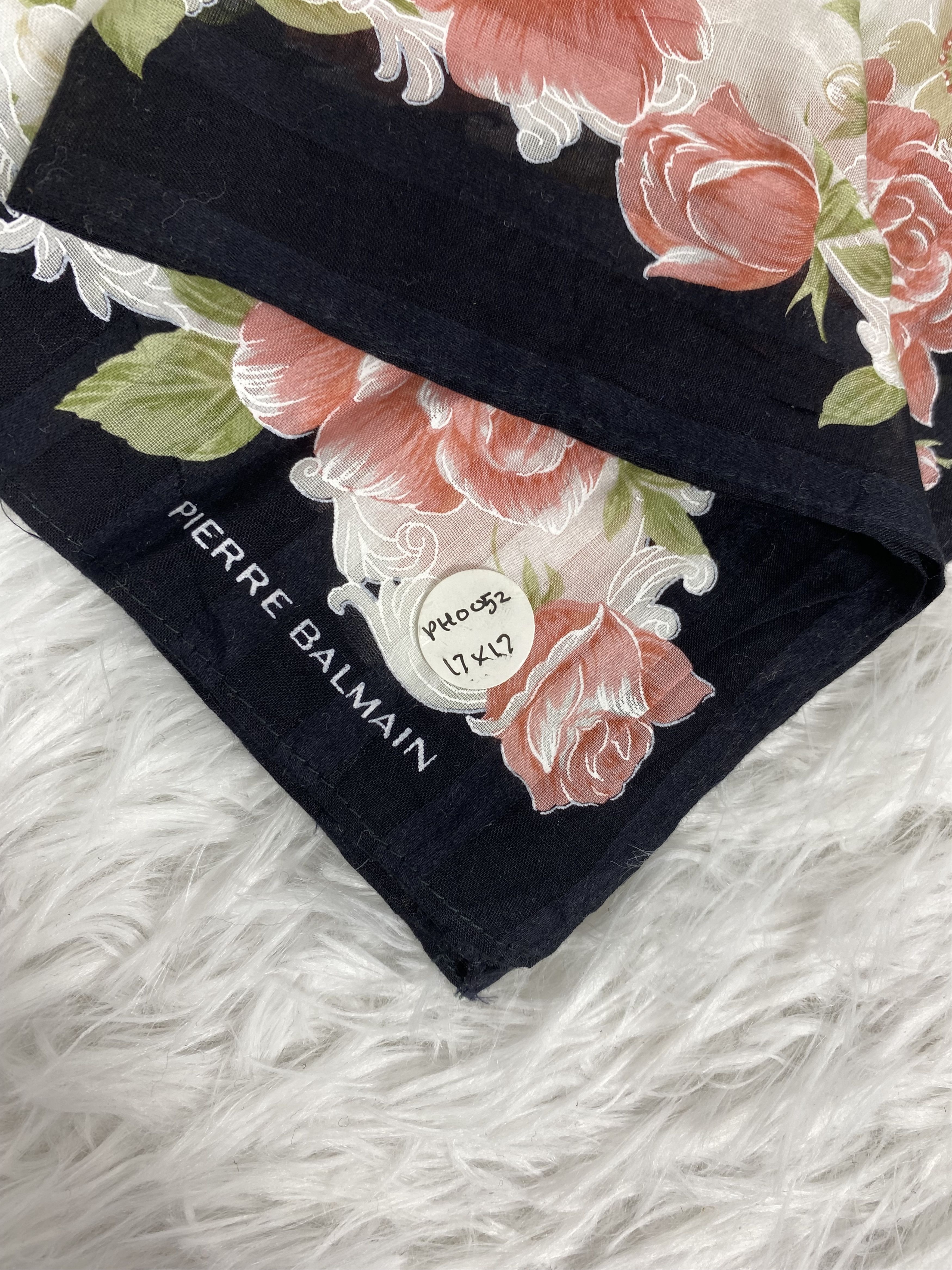 Pierre Balmain Vintage Pierre Balmain Handkerchief PH0052 Size ONE SIZE - 2 Thumbnail