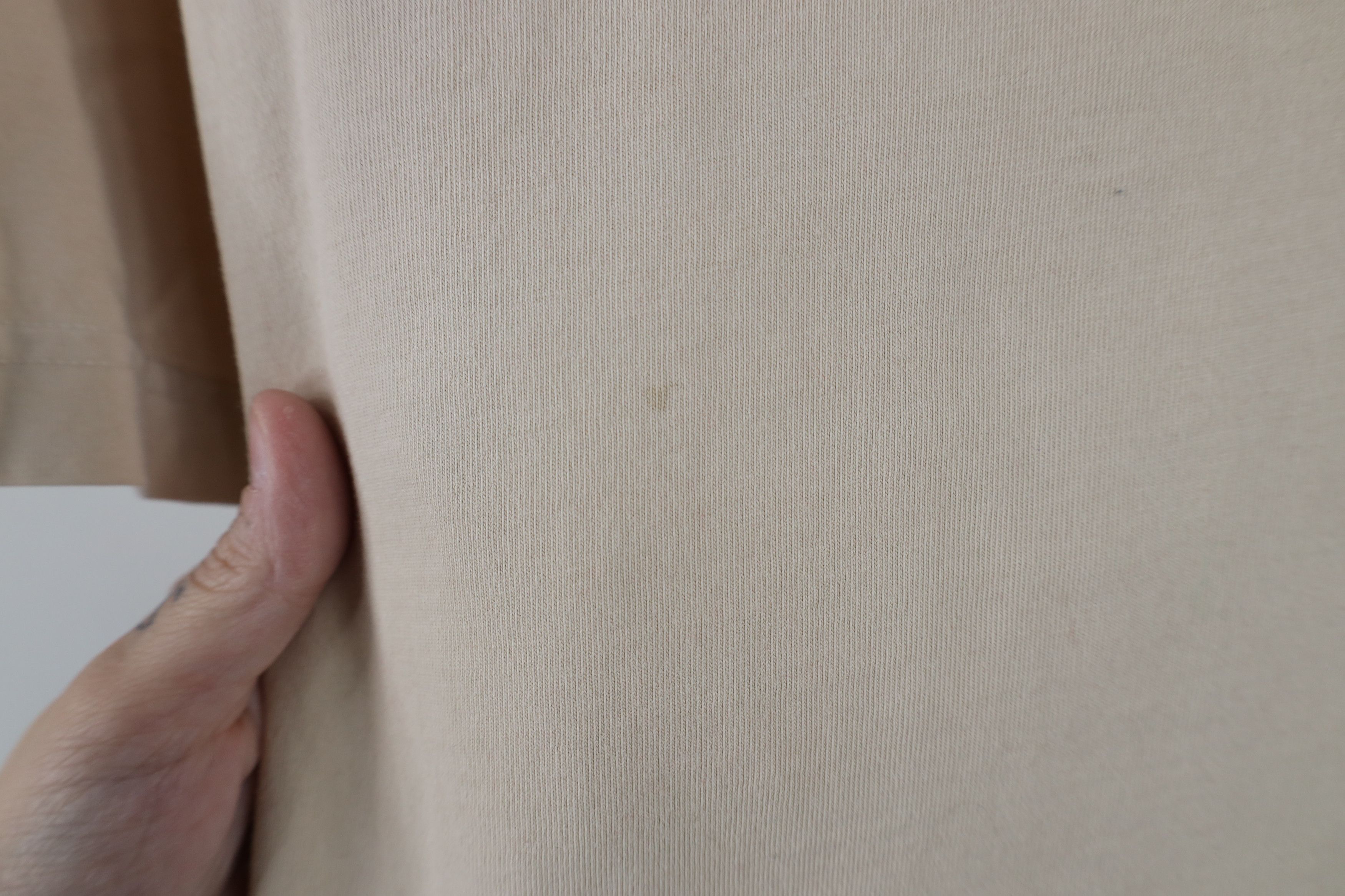 Eddie Bauer Vintage Y2K Eddie Bauer Stonewash Pocket T-Shirt Beige Size US L / EU 52-54 / 3 - 5 Thumbnail