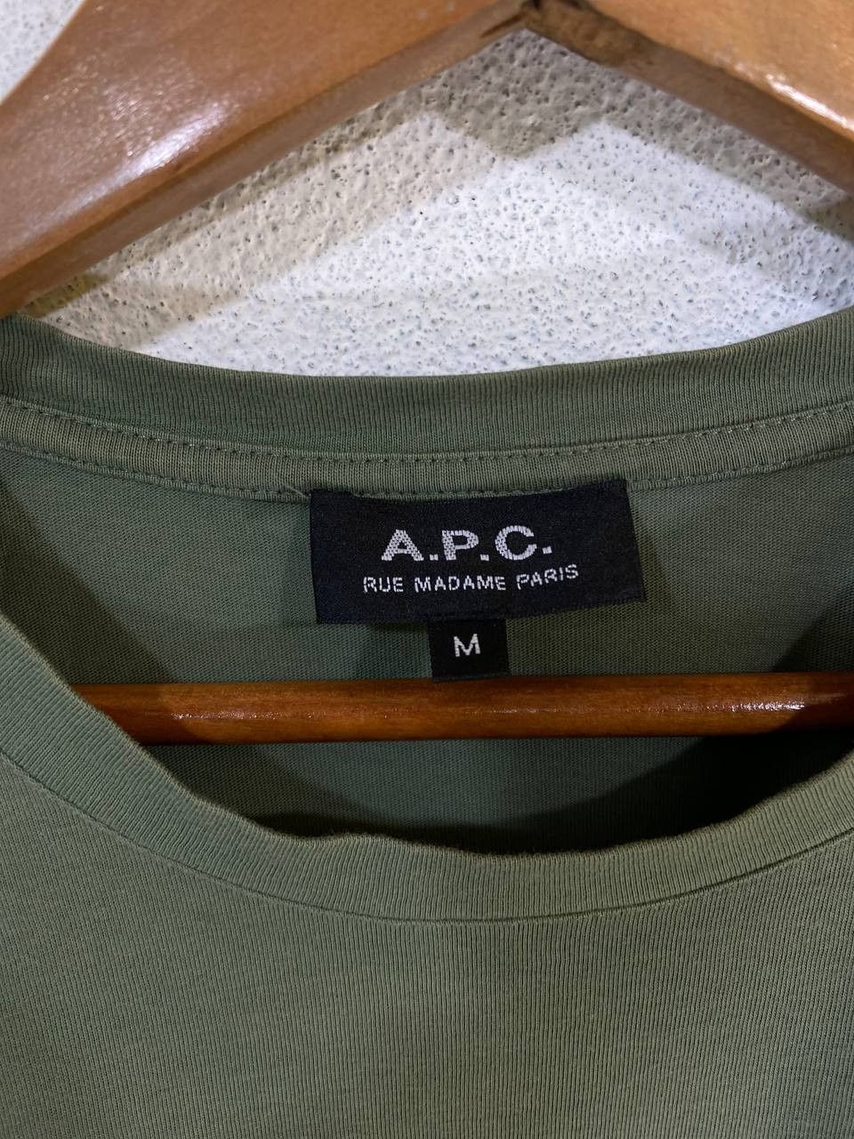 A.P.C. vintage a.p.c plain pocket tee nice design Size US M / EU 48-50 / 2 - 3 Thumbnail