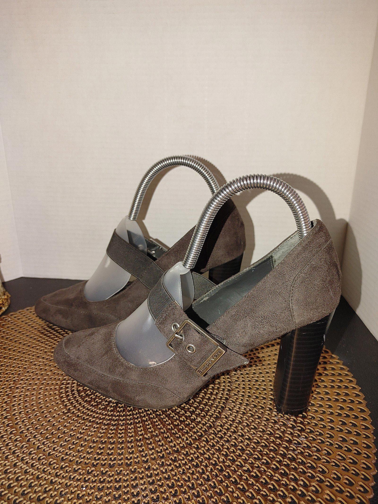 Designer Simply Vera by Vera Wang Size 7.5 Size US 7.5 / IT 37.5 - 1 Thumbnail