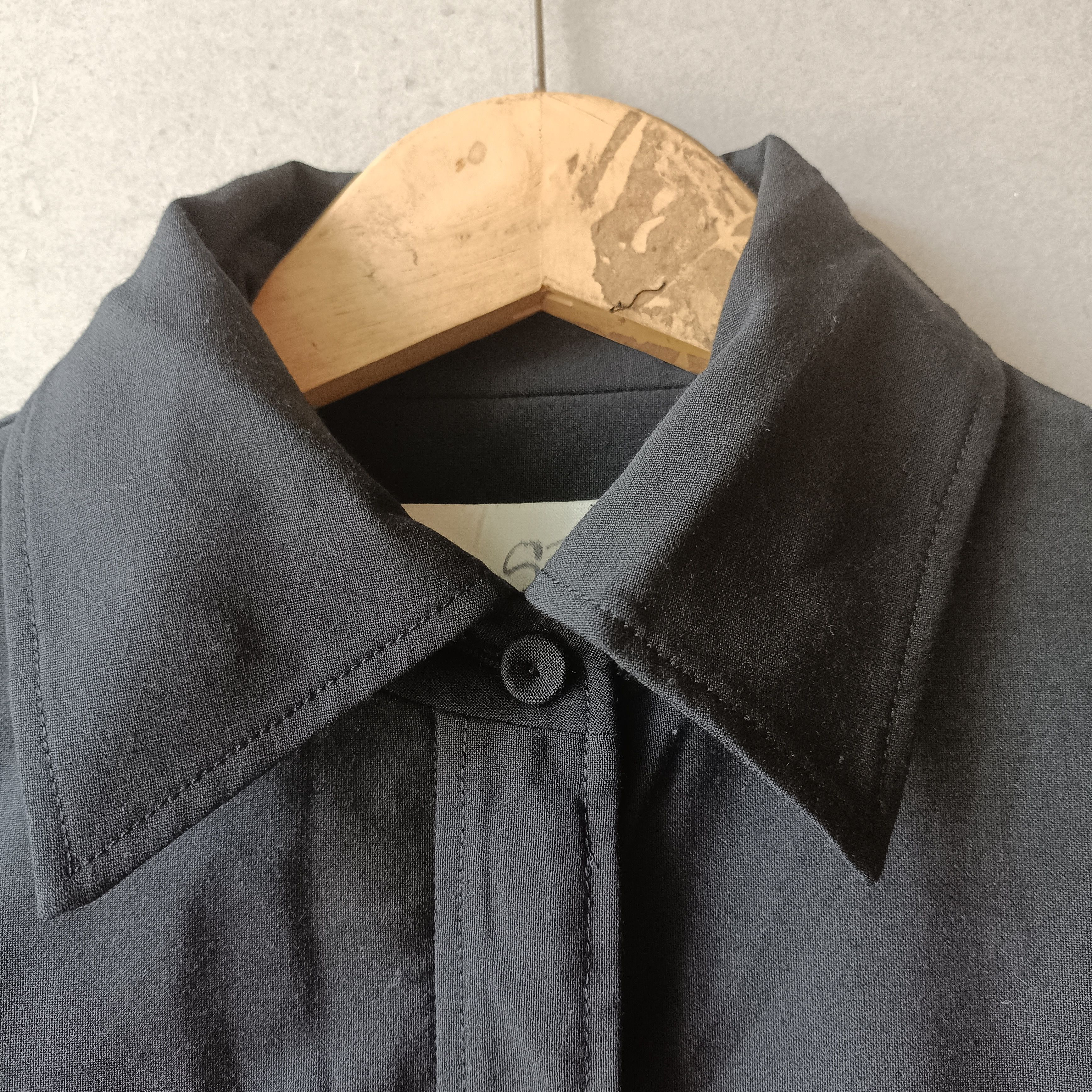 Fendi Logo patch FJ7262 long sleeve jacket Size US M / EU 48-50 / 2 - 4 Thumbnail