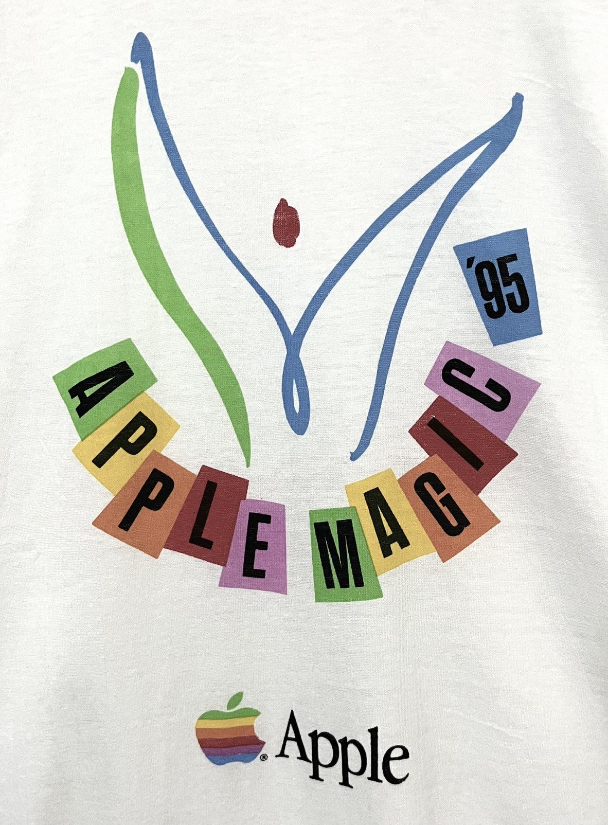 Apple VINTAGE 90s APPLE MAGIC MACINTOSH COMPUTER PROMO LOGO TSHIRT Size US L / EU 52-54 / 3 - 3 Thumbnail