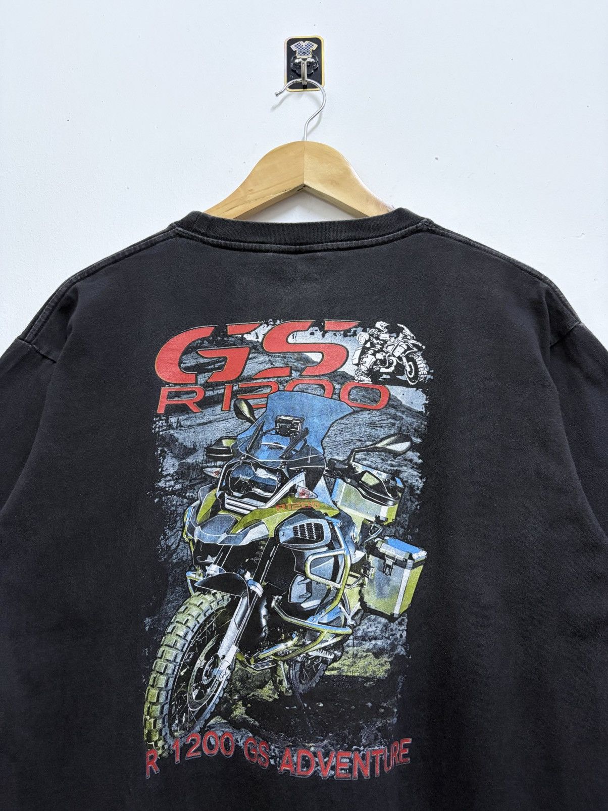 Japanese Brand 2000's Full Scale - BMW R1200 GS Series ( Rare ) T-Shirt Size US L / EU 52-54 / 3 - 4 Thumbnail