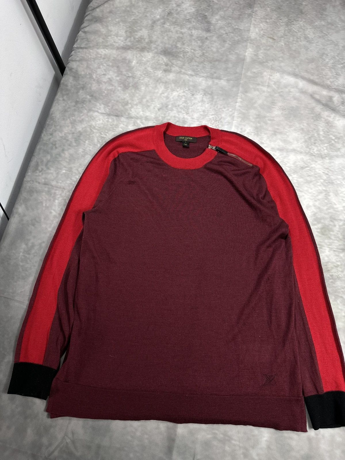 Louis Vuitton Women's Paris Wool-Leather Elbow Patch Logo Pullover Jumper Size L / US 10 / IT 46 - 9 Thumbnail