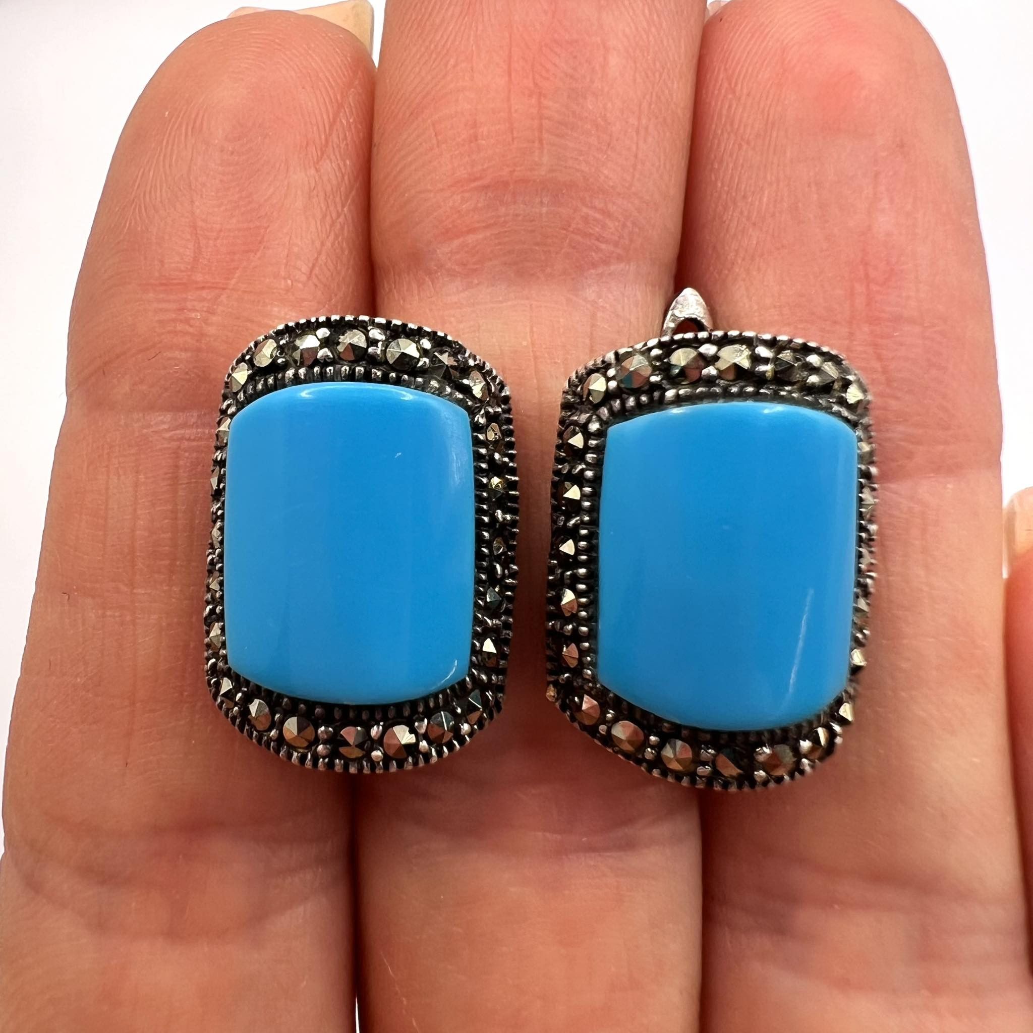 Vintage Vintage Sterling Silver Jewelry Earrings Turquoise Stone Size ONE SIZE - 1 Thumbnail