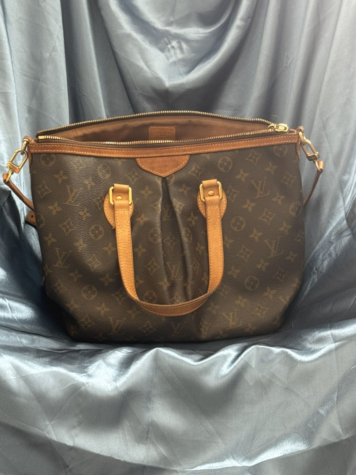 Louis Vuitton Louis Vuitton Palermo PM Size ONE SIZE - 4 Thumbnail