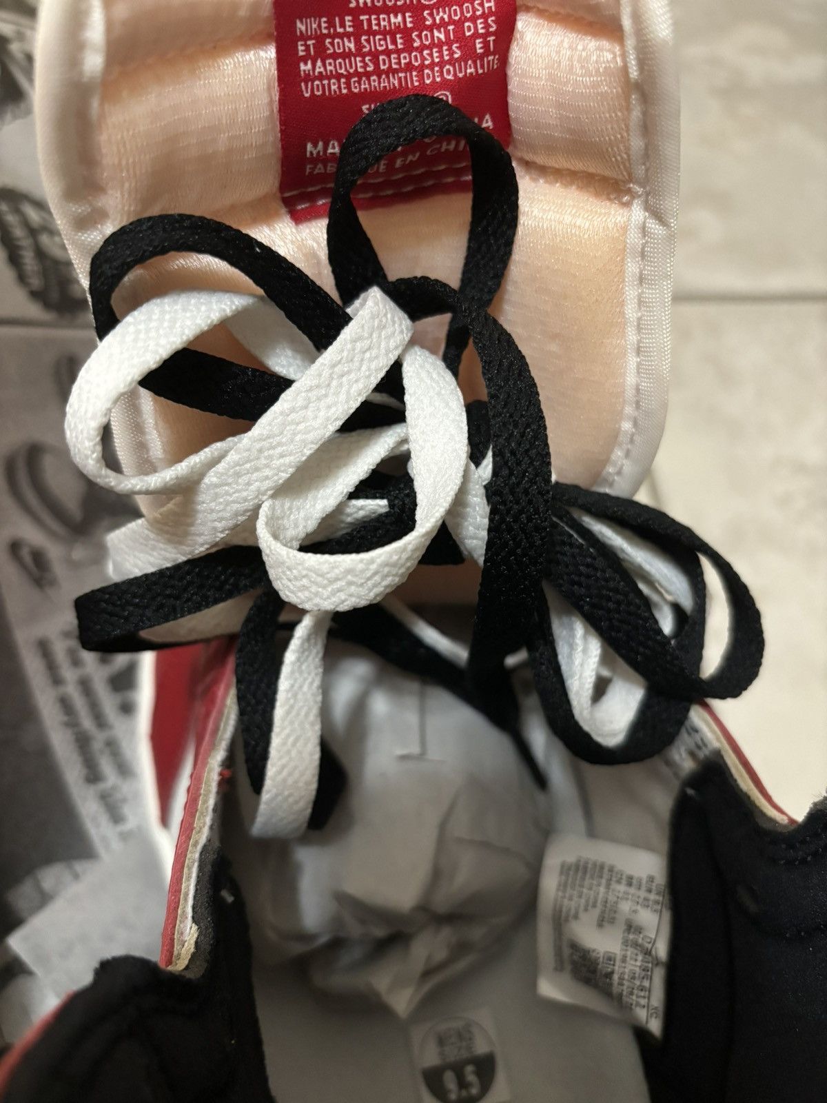 Jordan Brand new Air Jordan 1 Retro High OG Chicago Lost and Found shoes Size US 9.5 / EU 42-43 - 22 Thumbnail