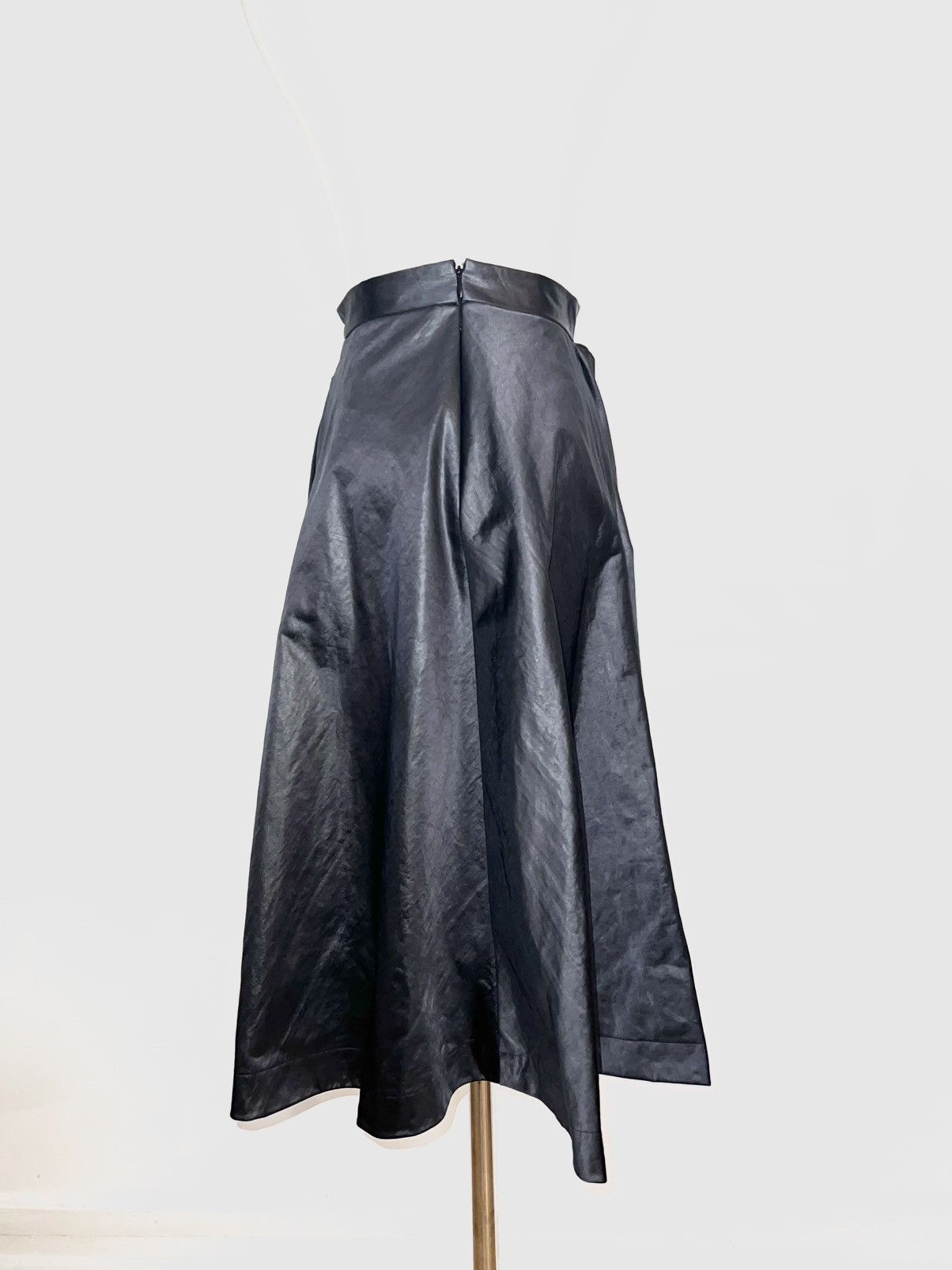 ANREALAGE Anrealage asymmetric wrap skirt in nylon with belt detail. Size 27" / US 4 / IT 40 - 6 Thumbnail