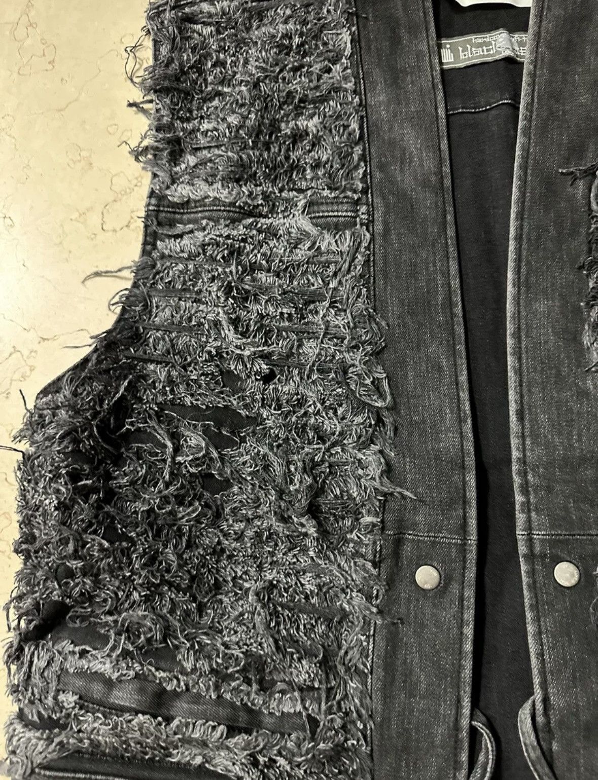 1017 ALYX 9SM 1017 alyx 9sm blackmeans corroded waist coats Size US M / EU 48-50 / 2 - 2 Thumbnail